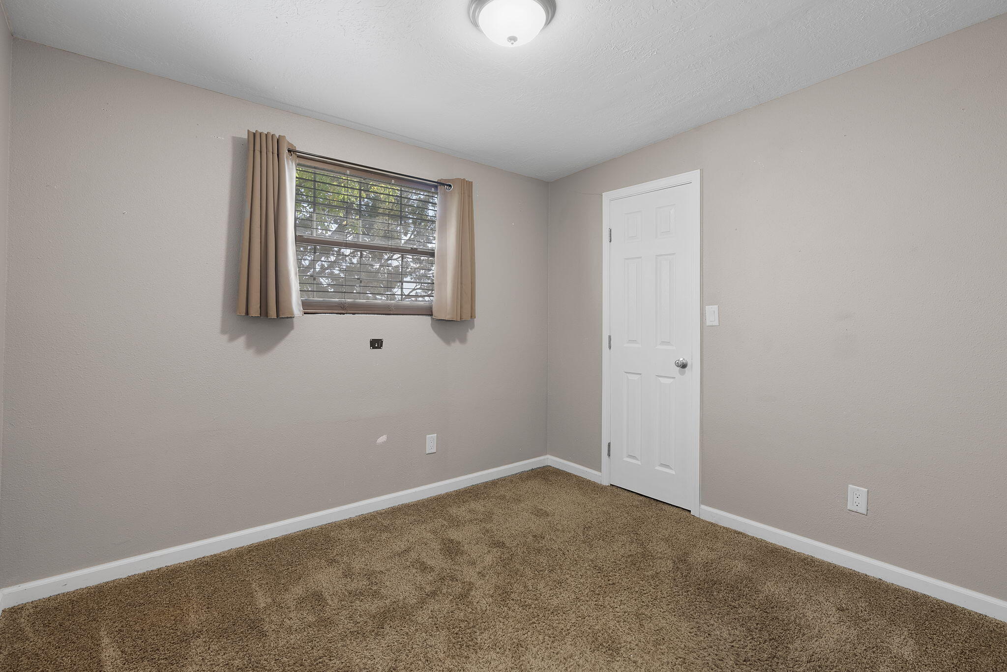 40 MULBERRY Loop