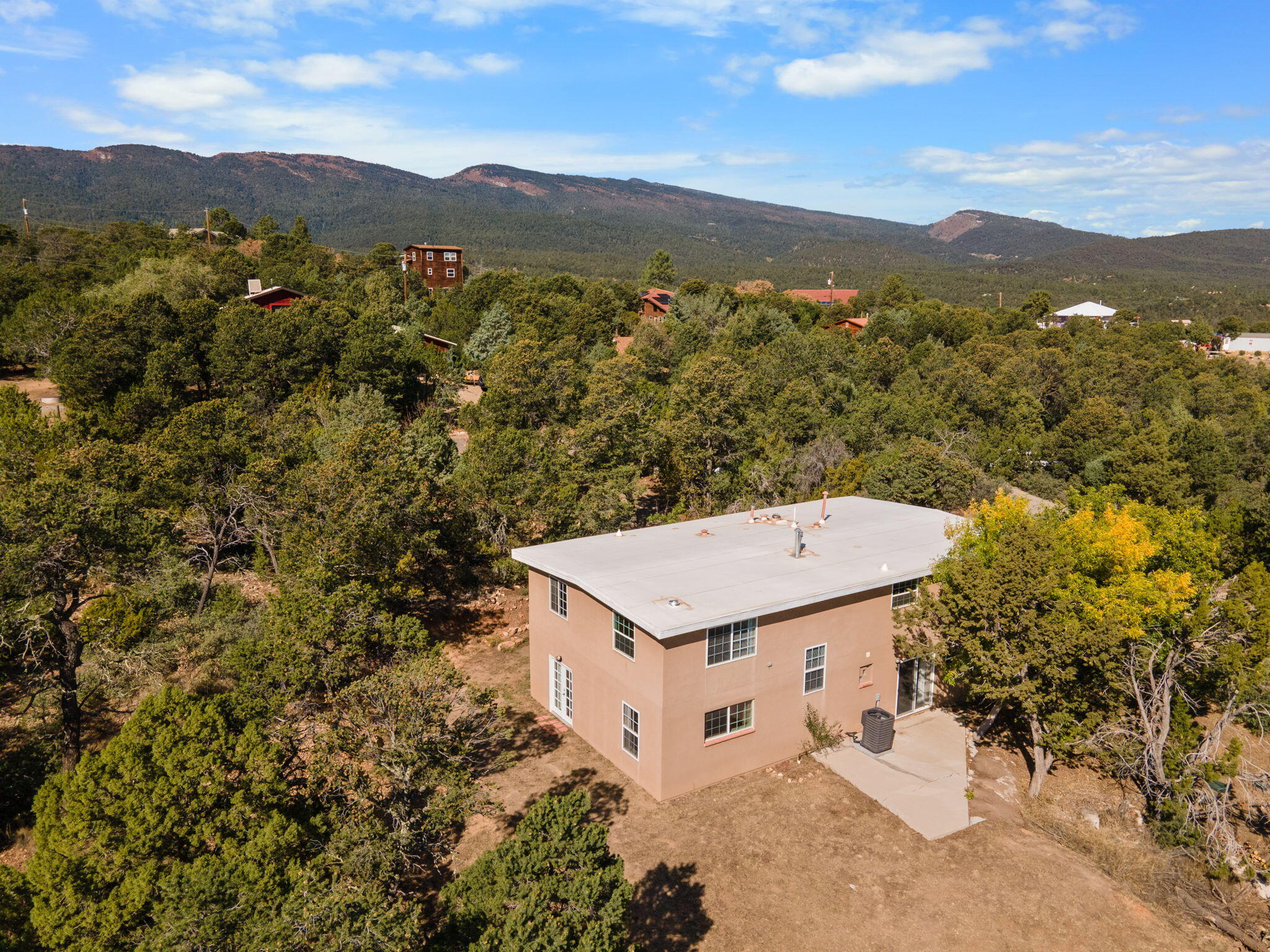 40 MULBERRY Loop