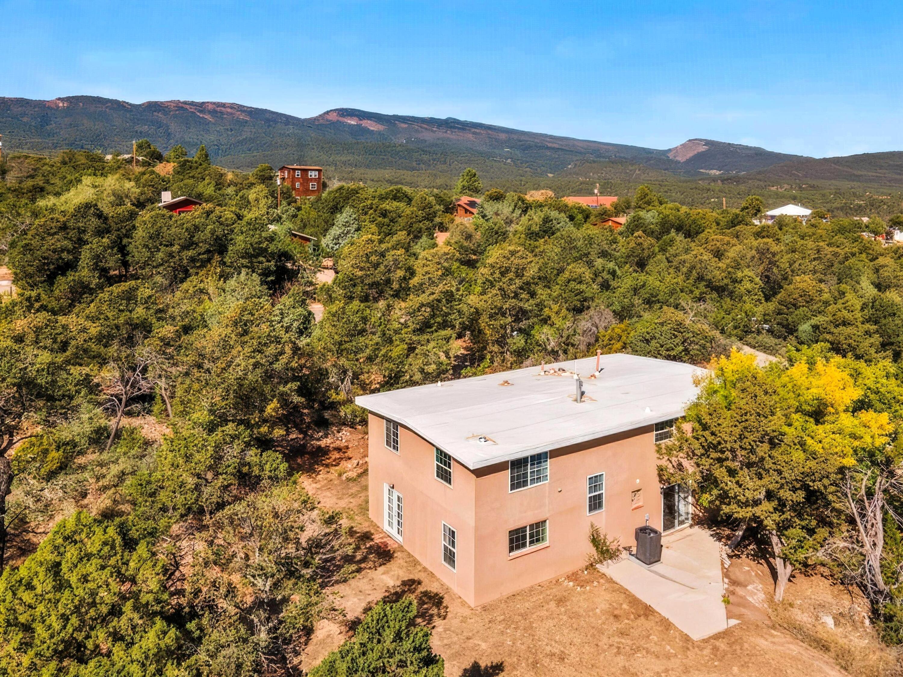 40 MULBERRY Loop