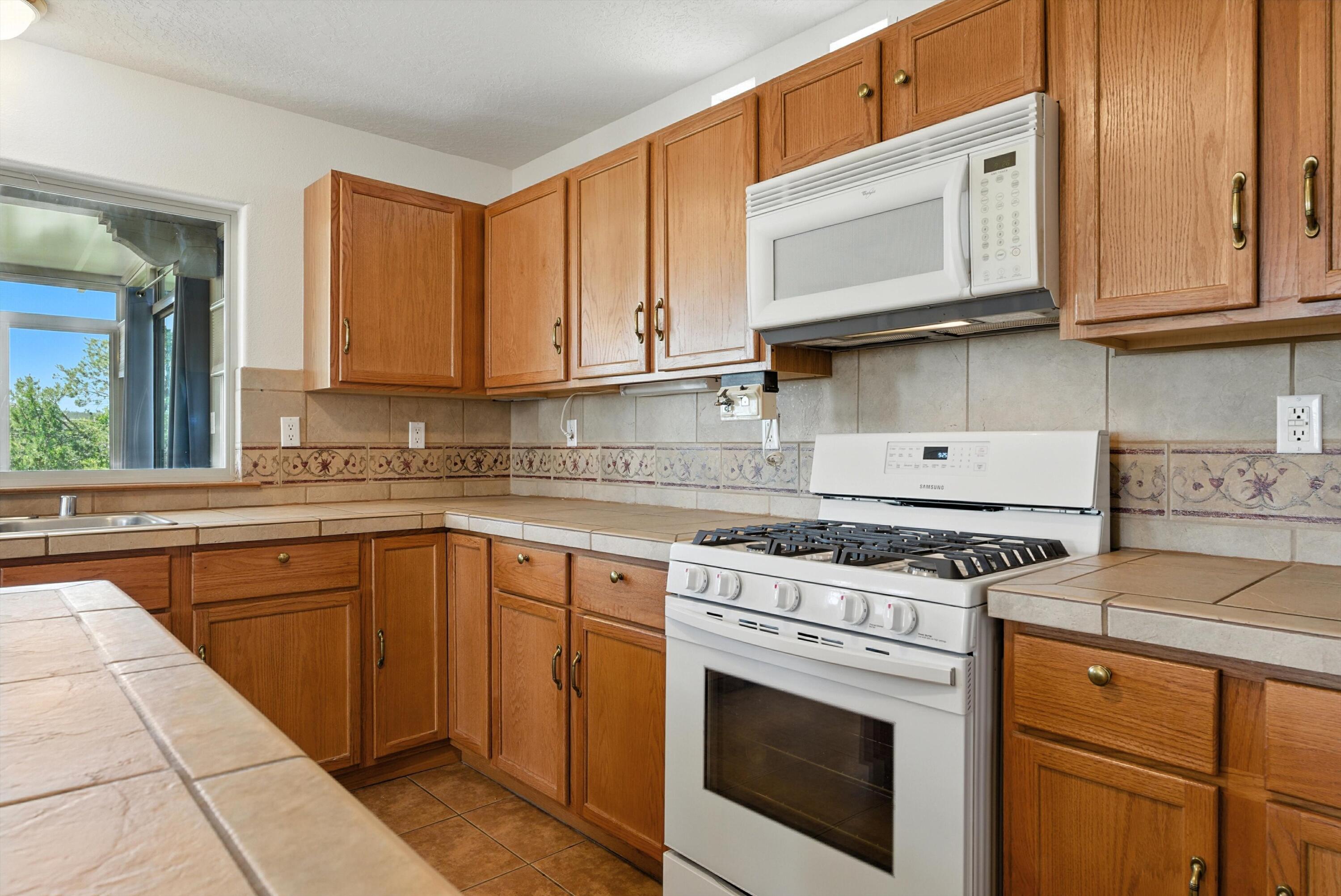6 DELANTE Court