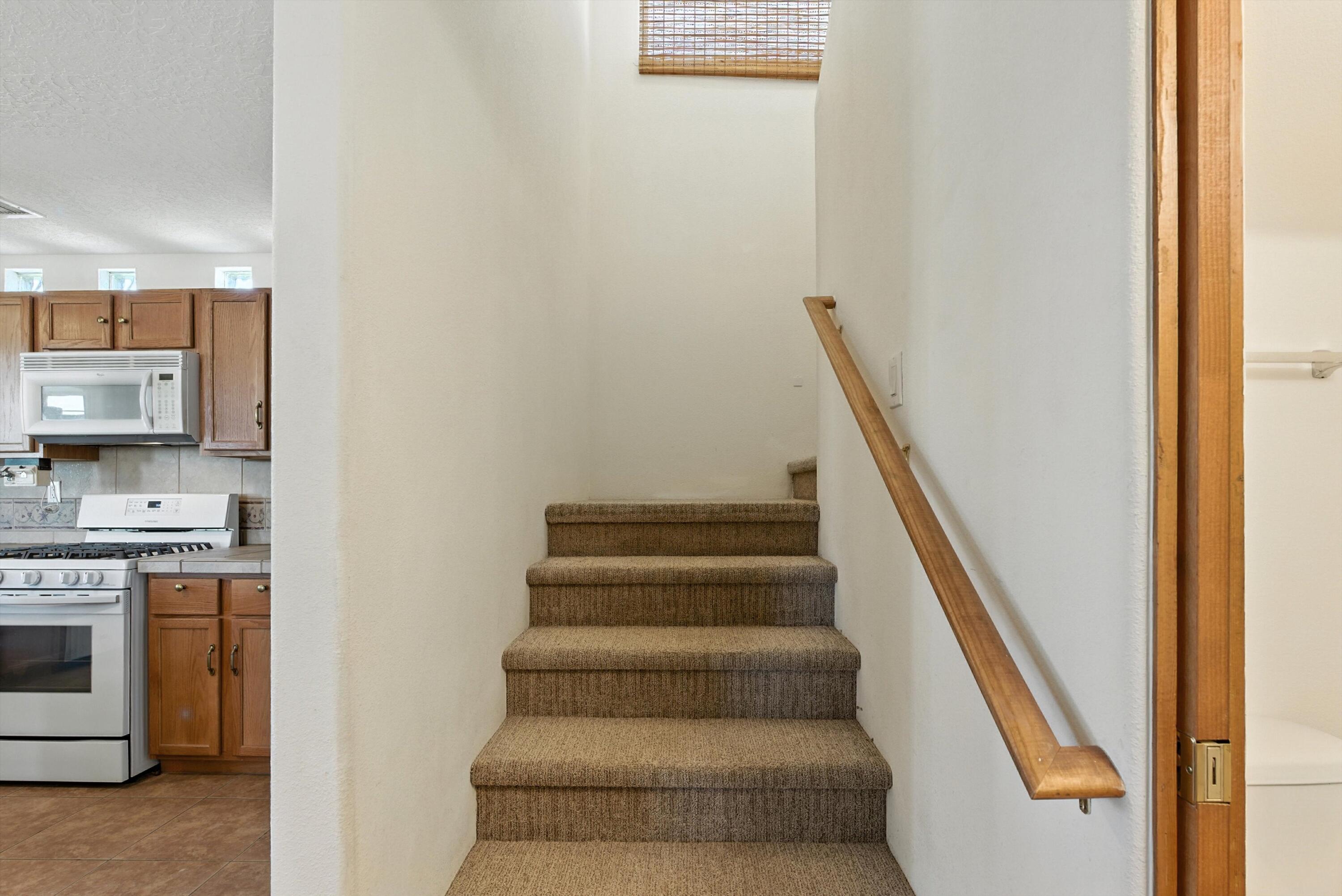 6 DELANTE Court