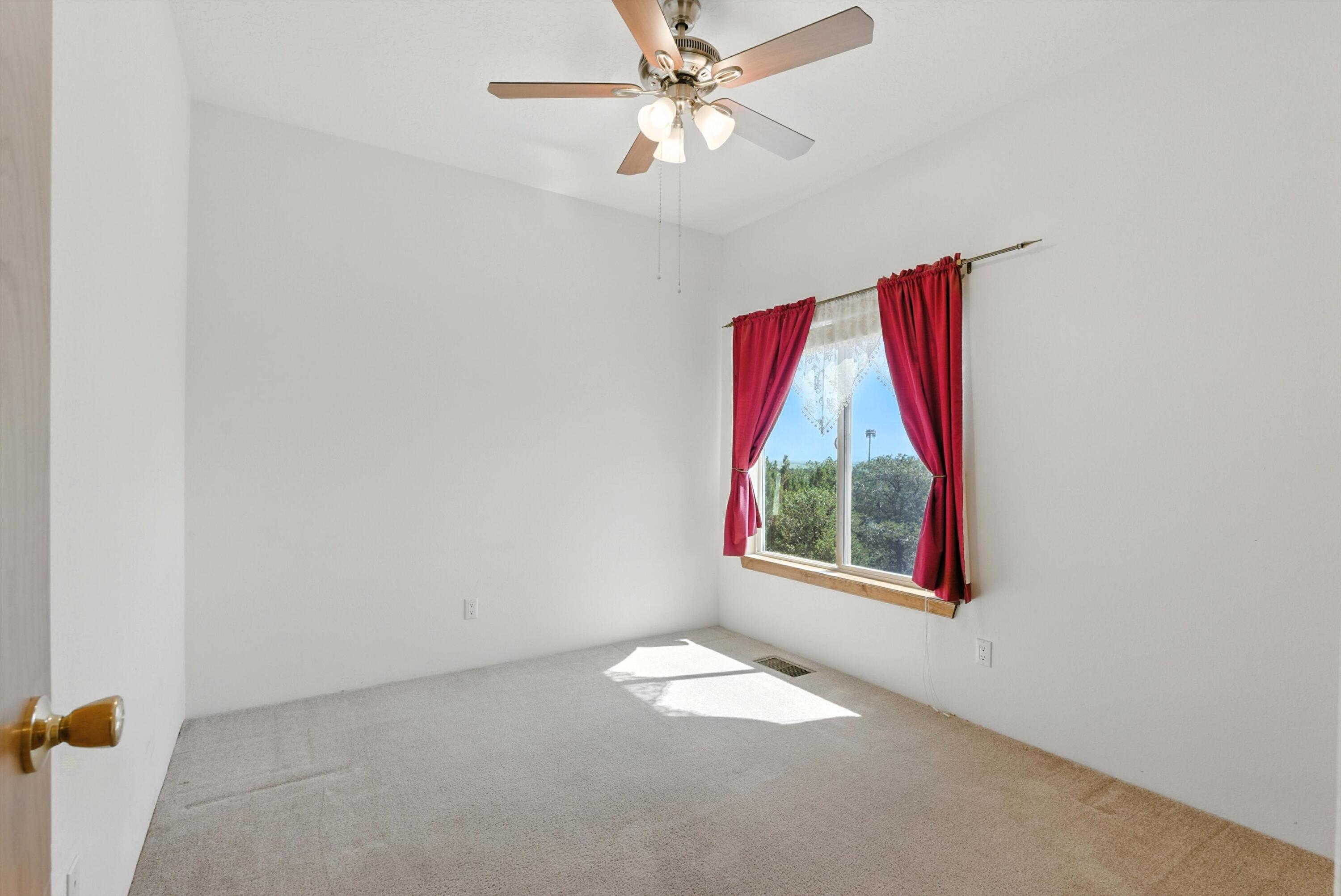 6 DELANTE Court
