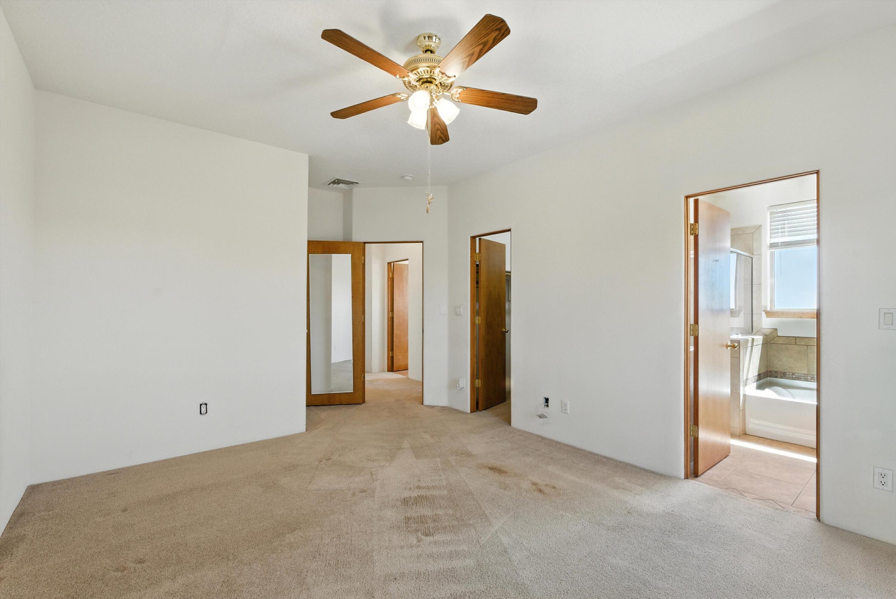 6 DELANTE Court