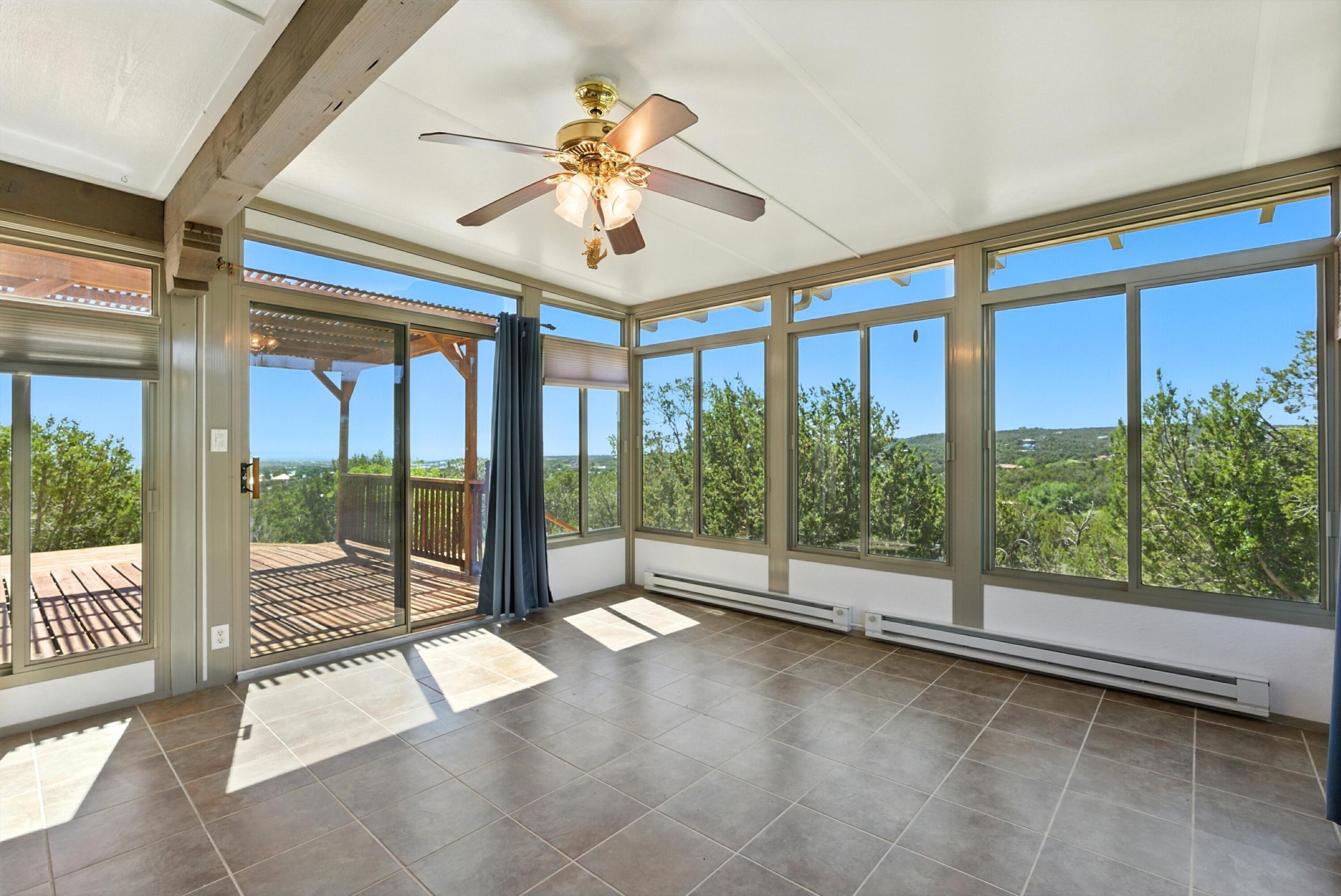6 DELANTE Court