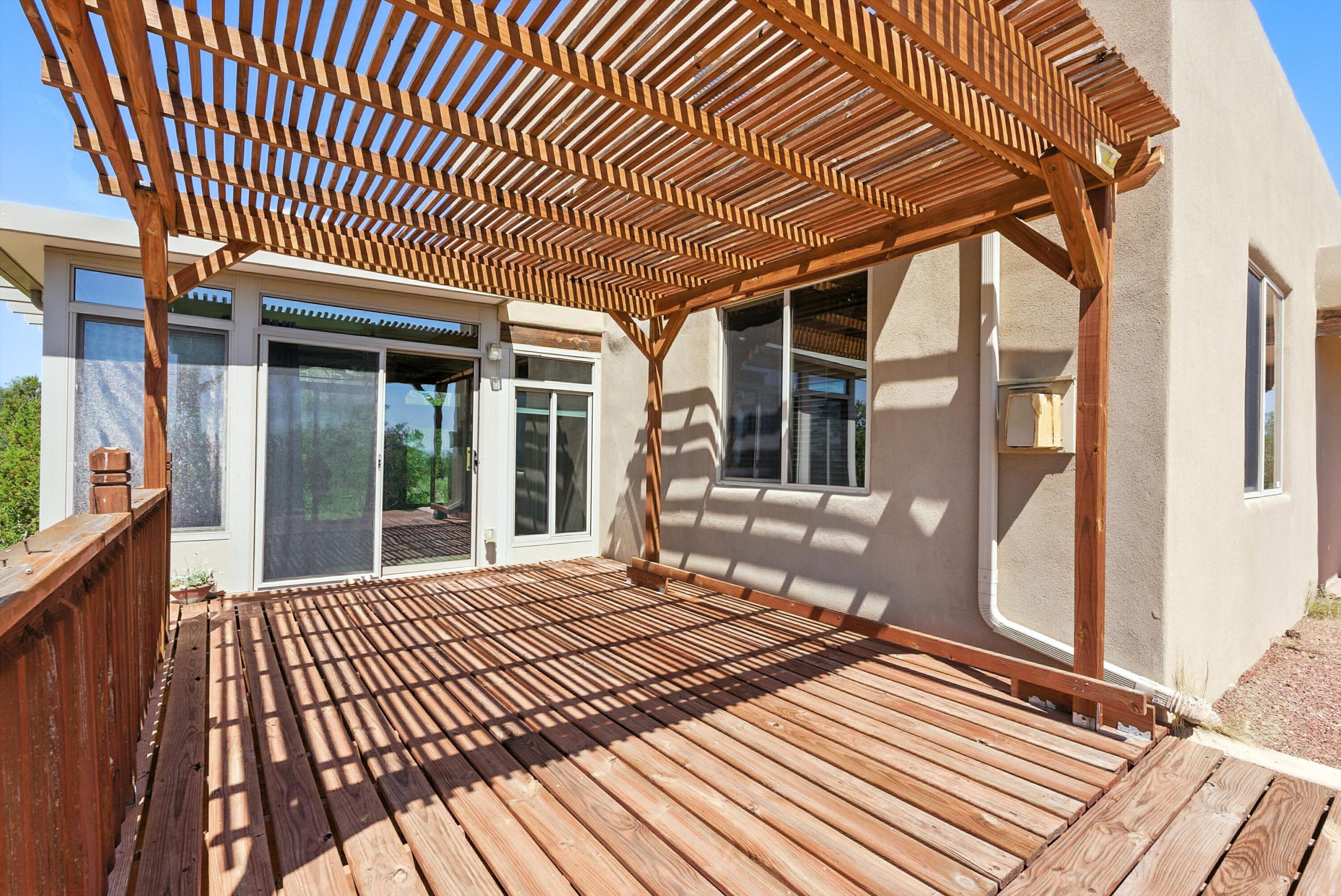 6 DELANTE Court