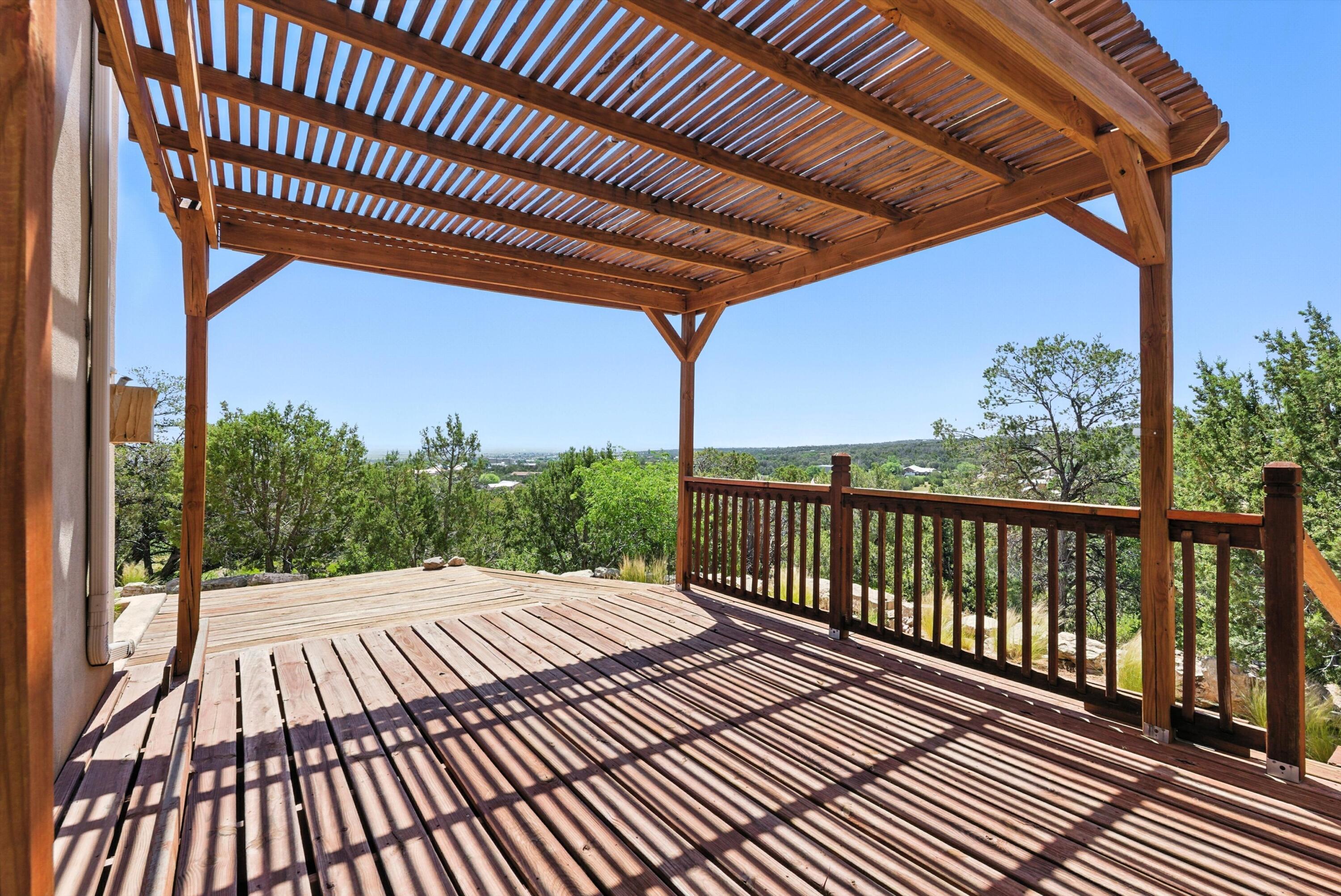 6 DELANTE Court