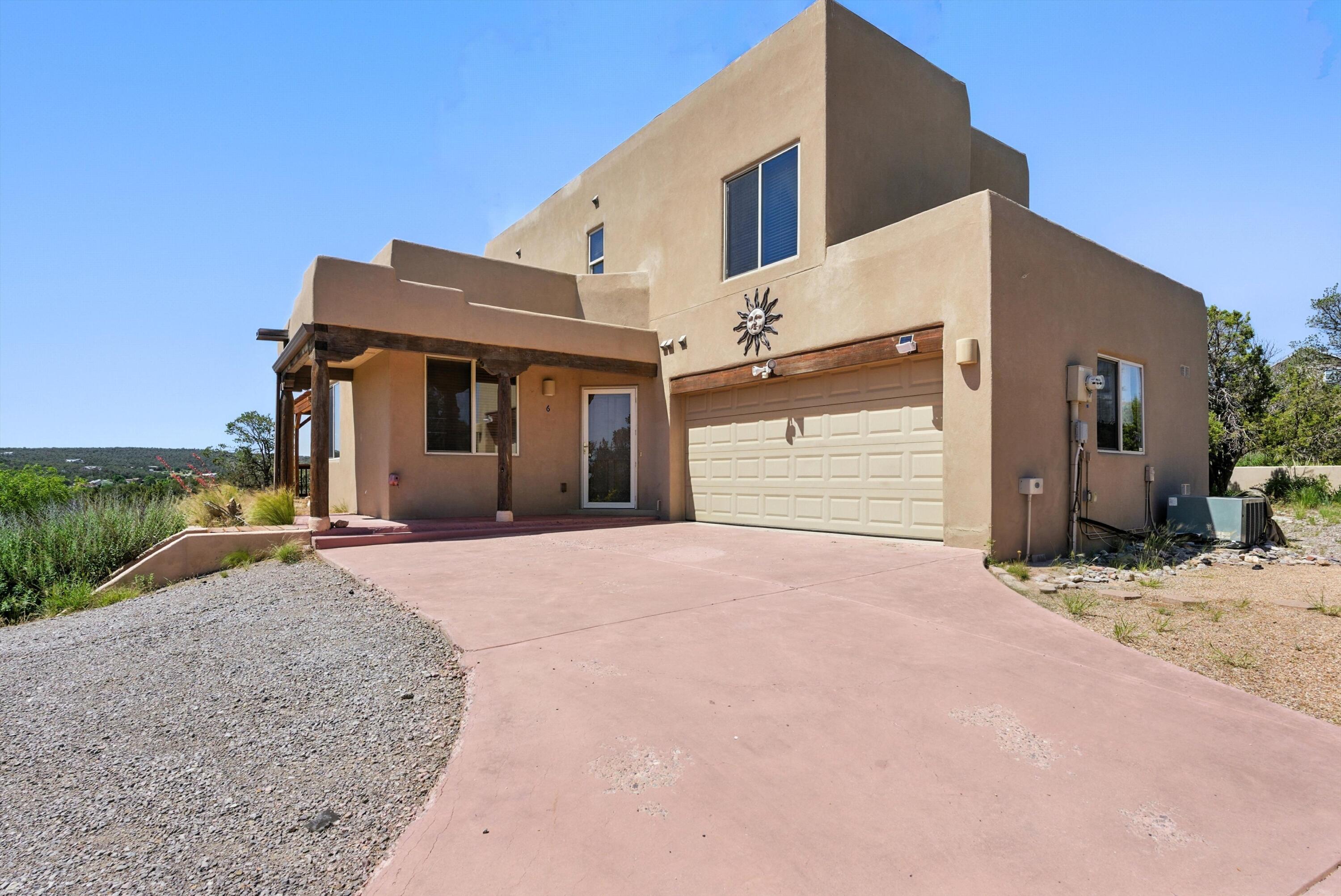 6 DELANTE Court