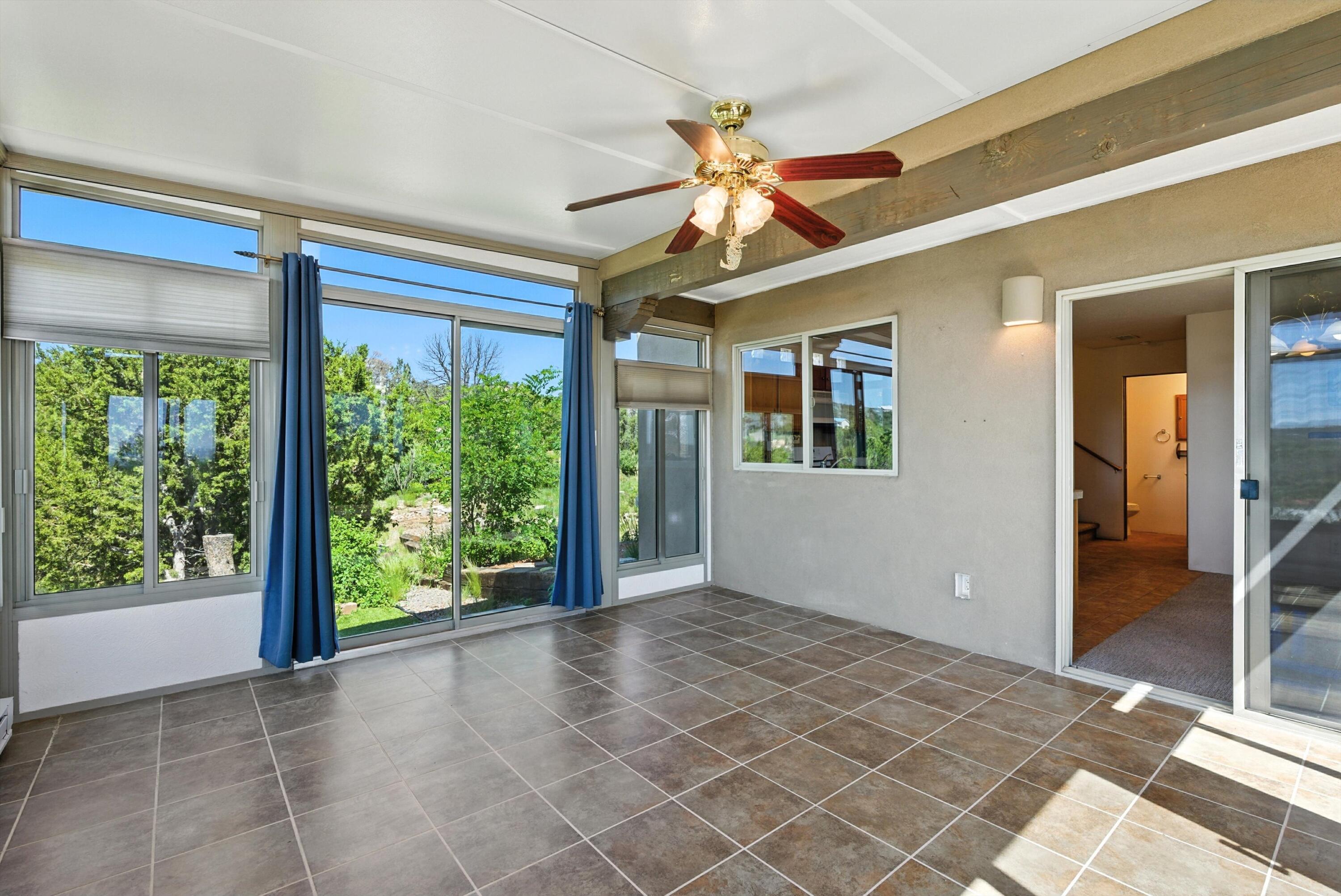 6 DELANTE Court