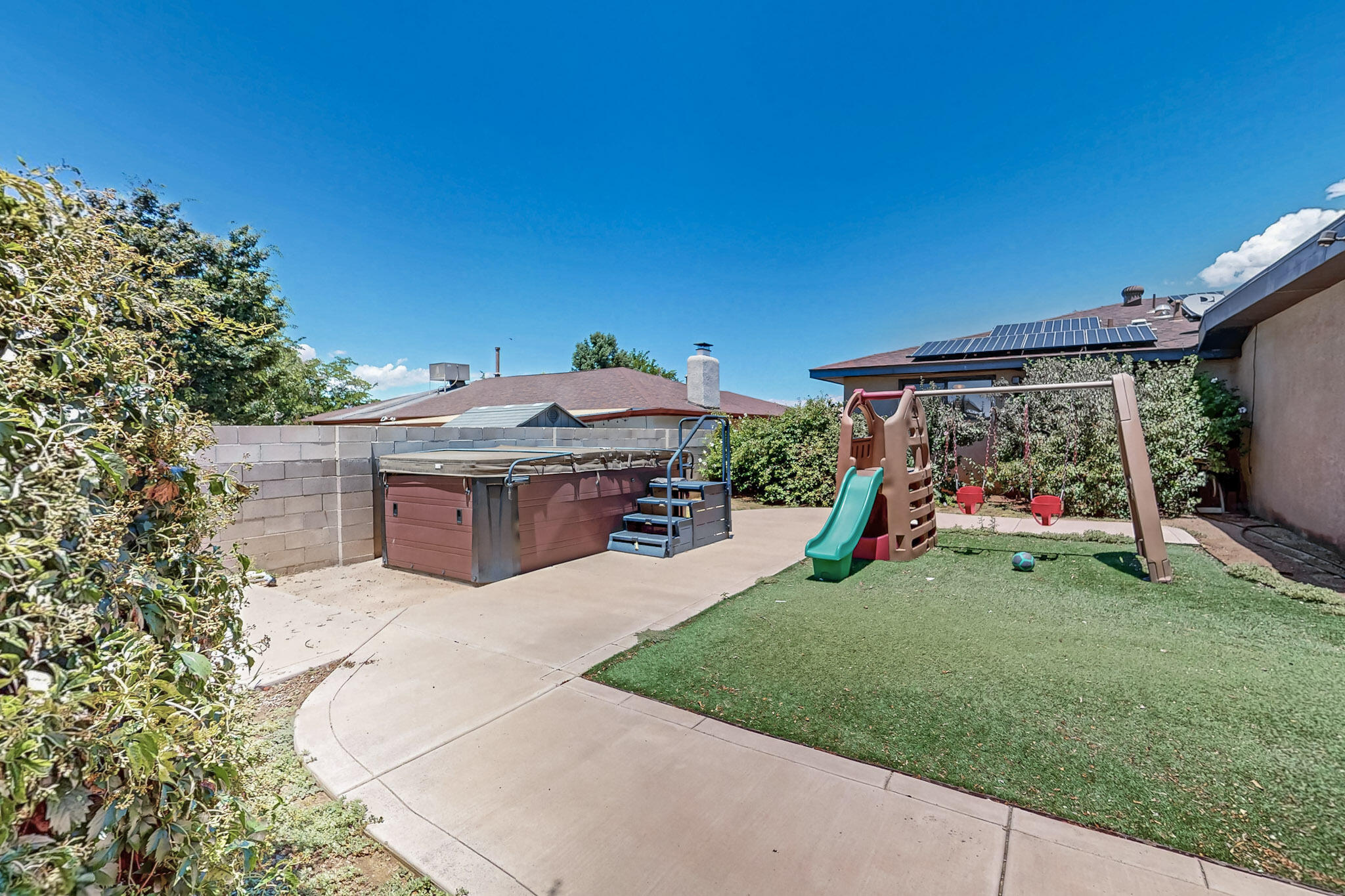 12208 PHOENIX Avenue NE