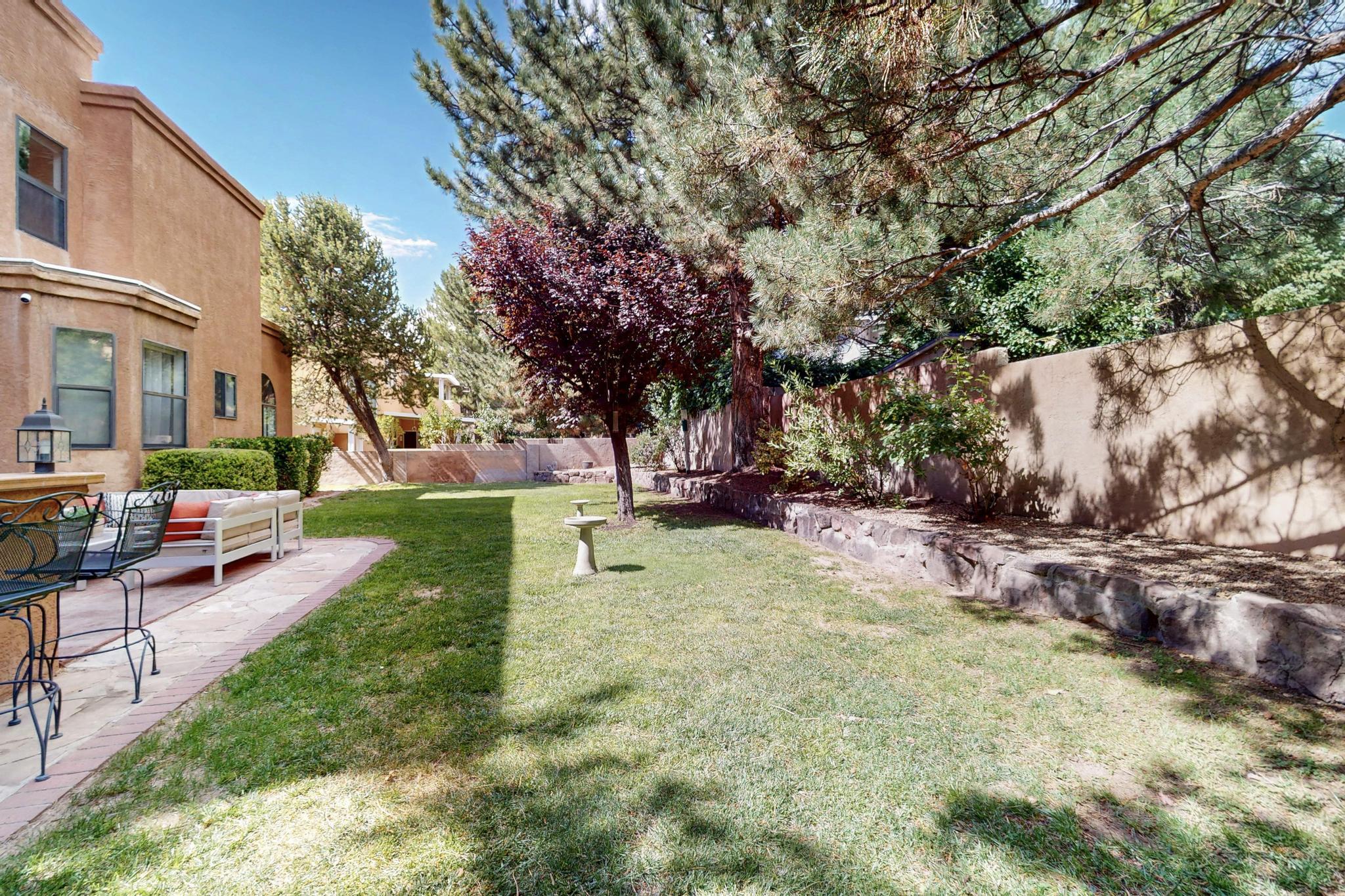 12404 Tamarac Trail NE