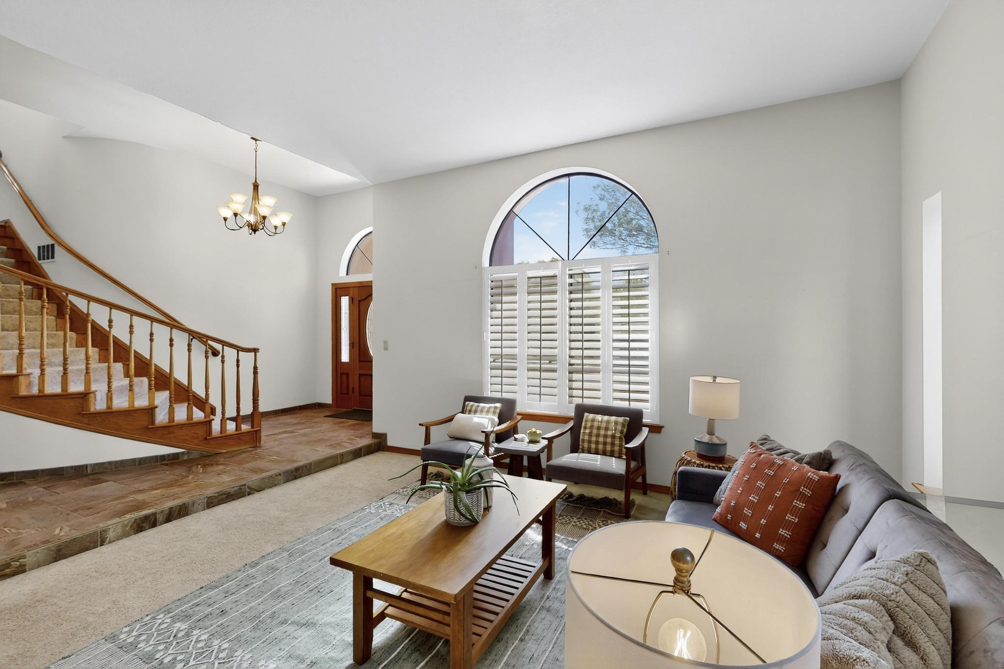 12404 Tamarac Trail NE