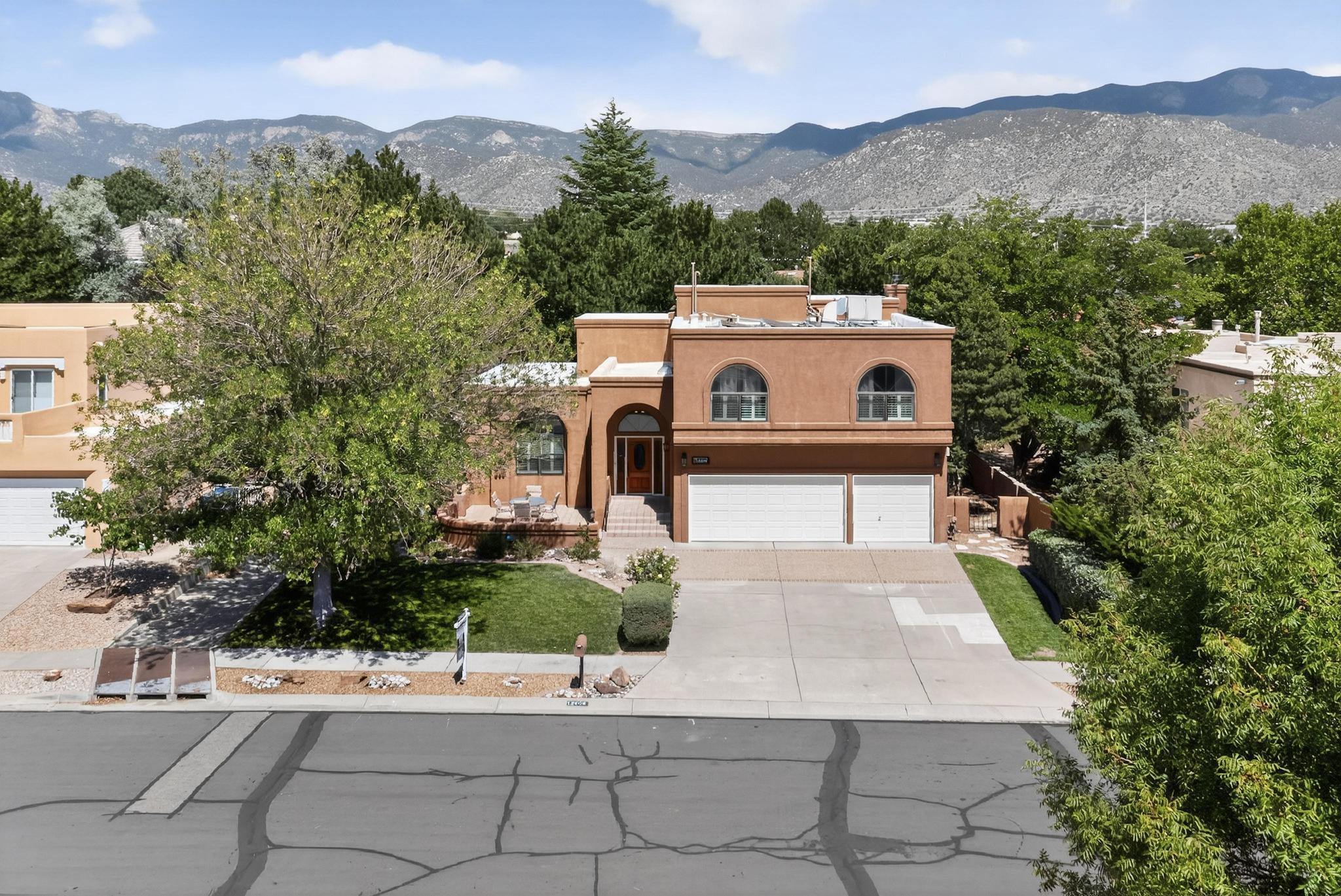 12404 Tamarac Trail NE