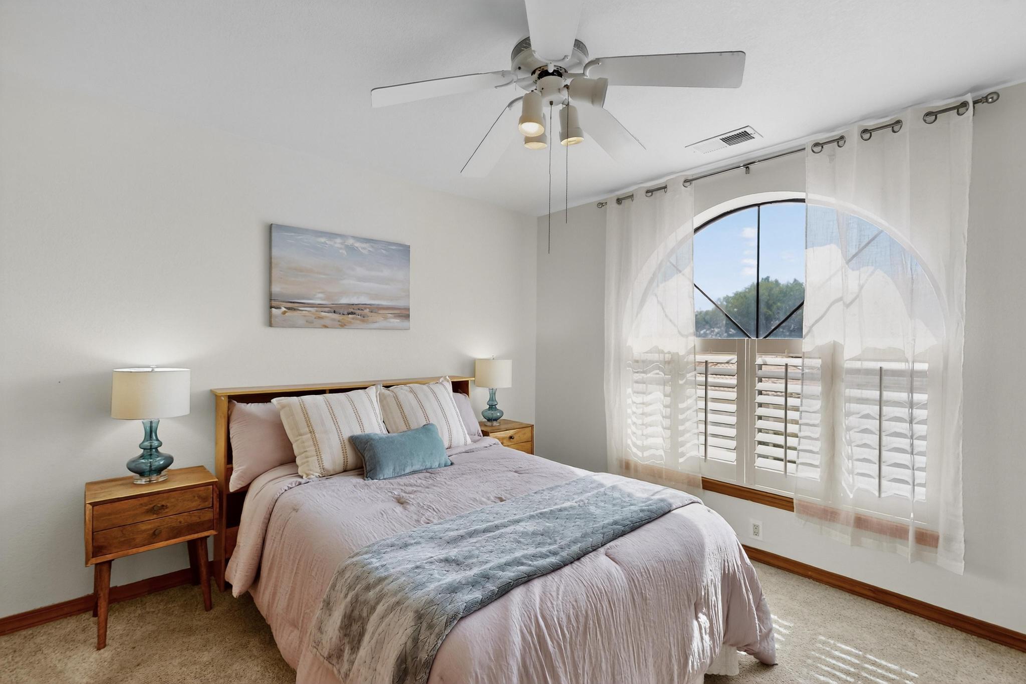 12404 Tamarac Trail NE