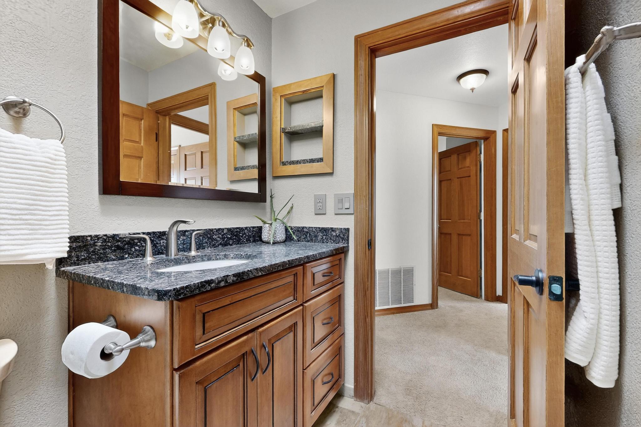 12404 Tamarac Trail NE
