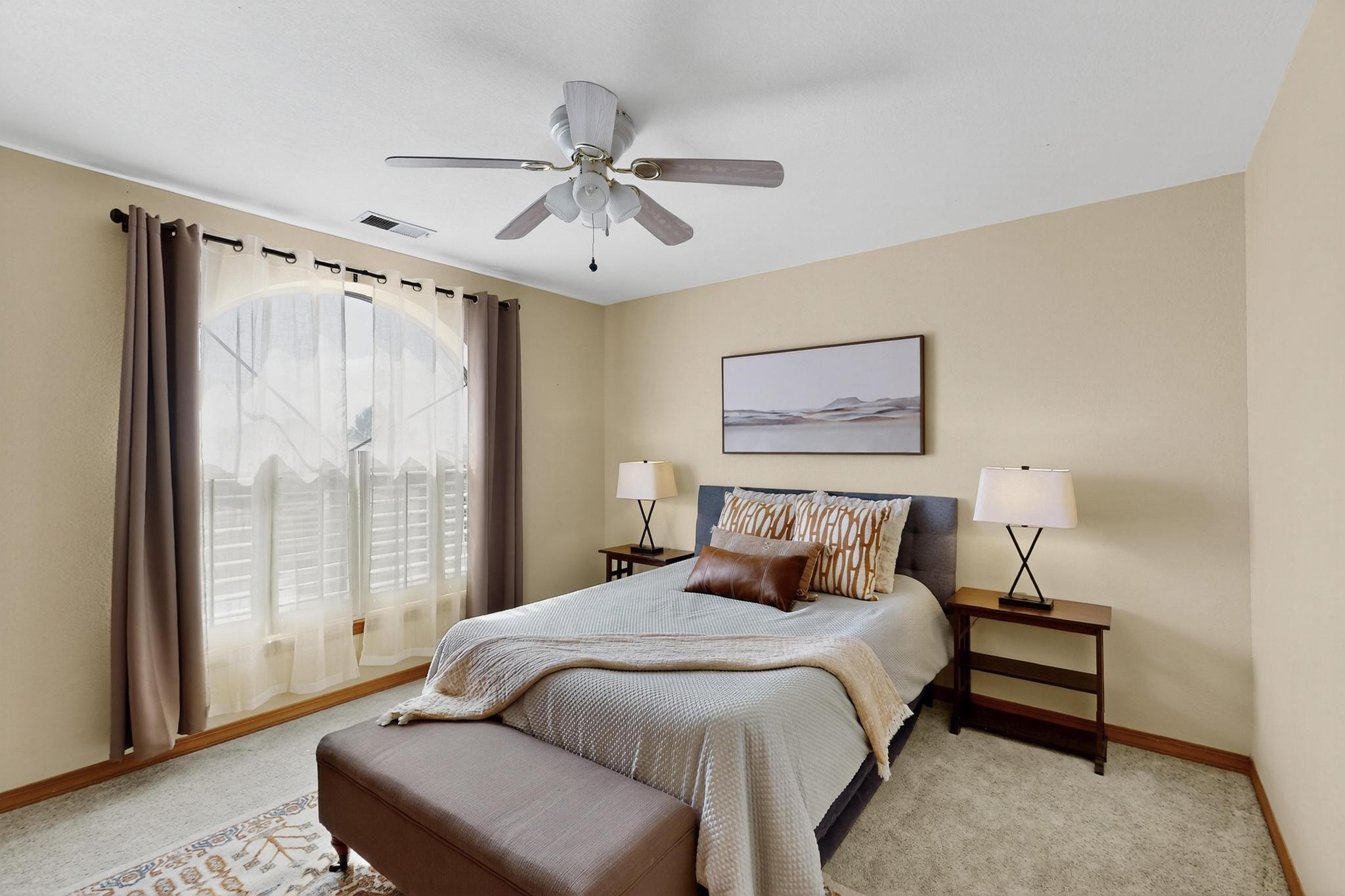 12404 Tamarac Trail NE