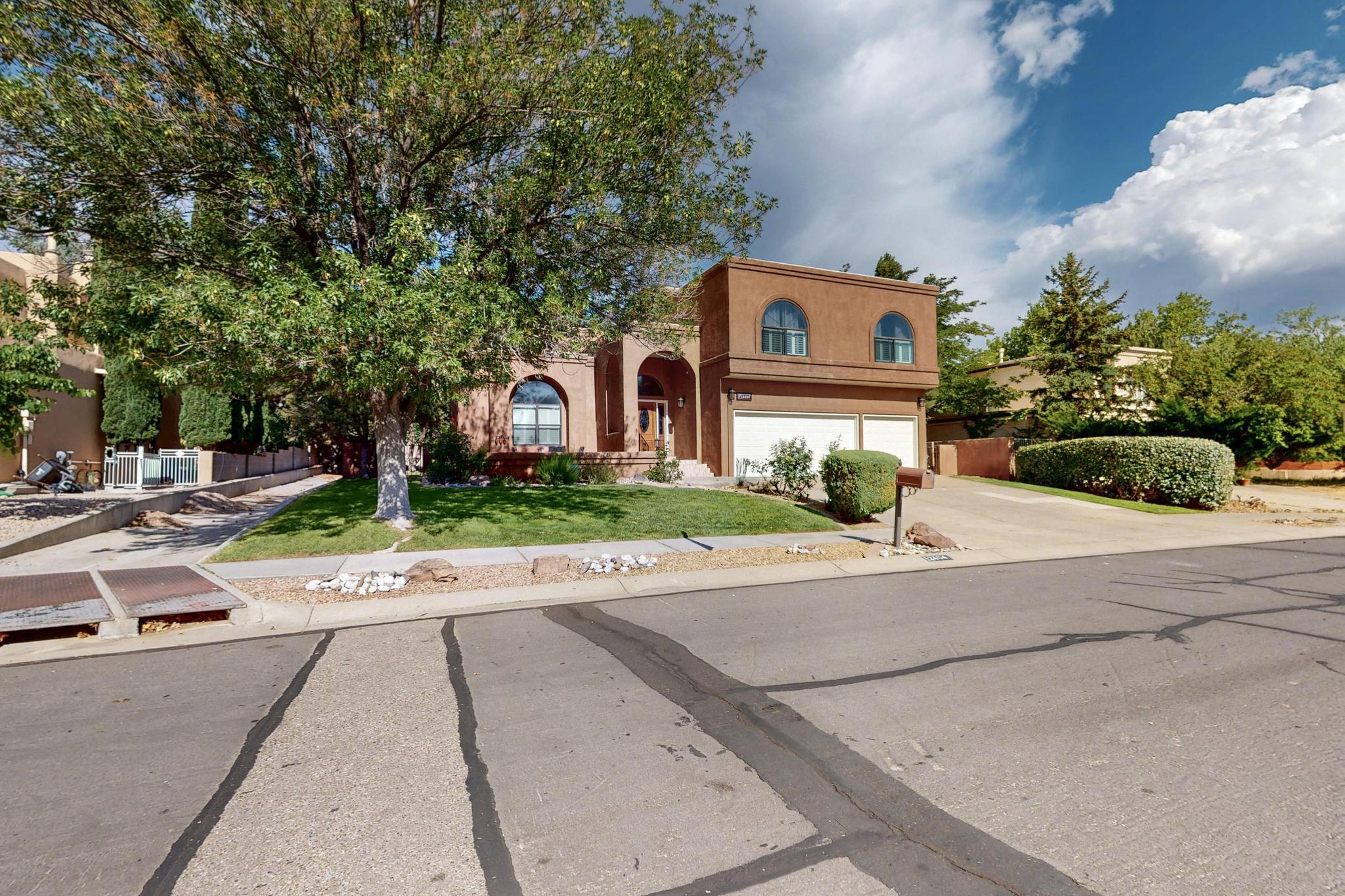 12404 Tamarac Trail NE
