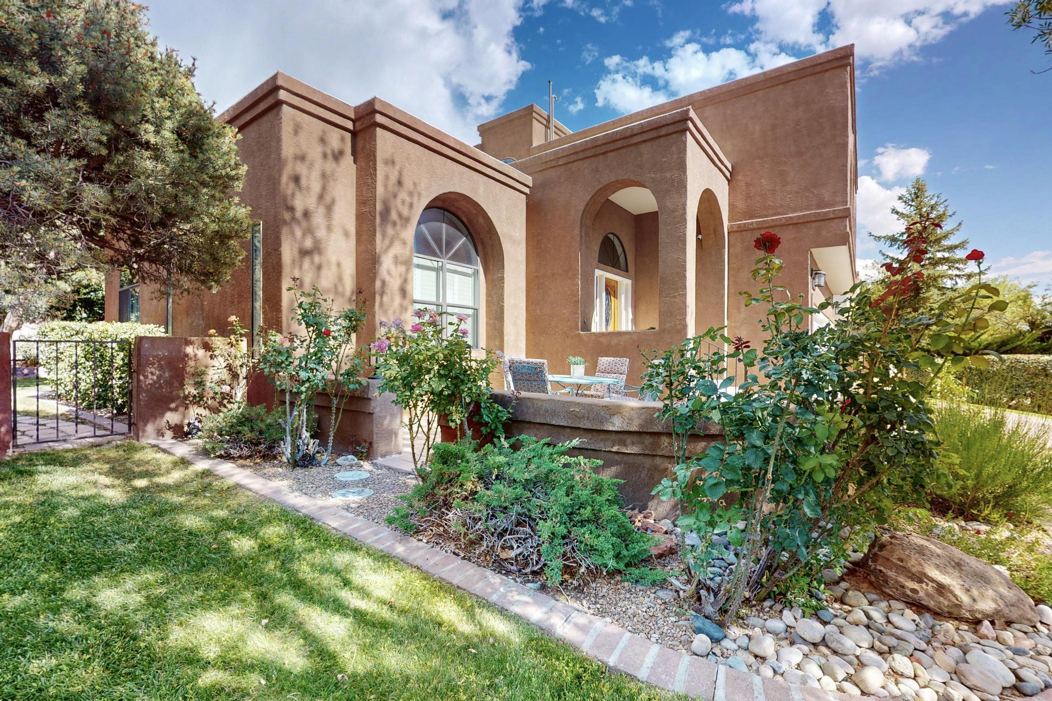 12404 Tamarac Trail NE