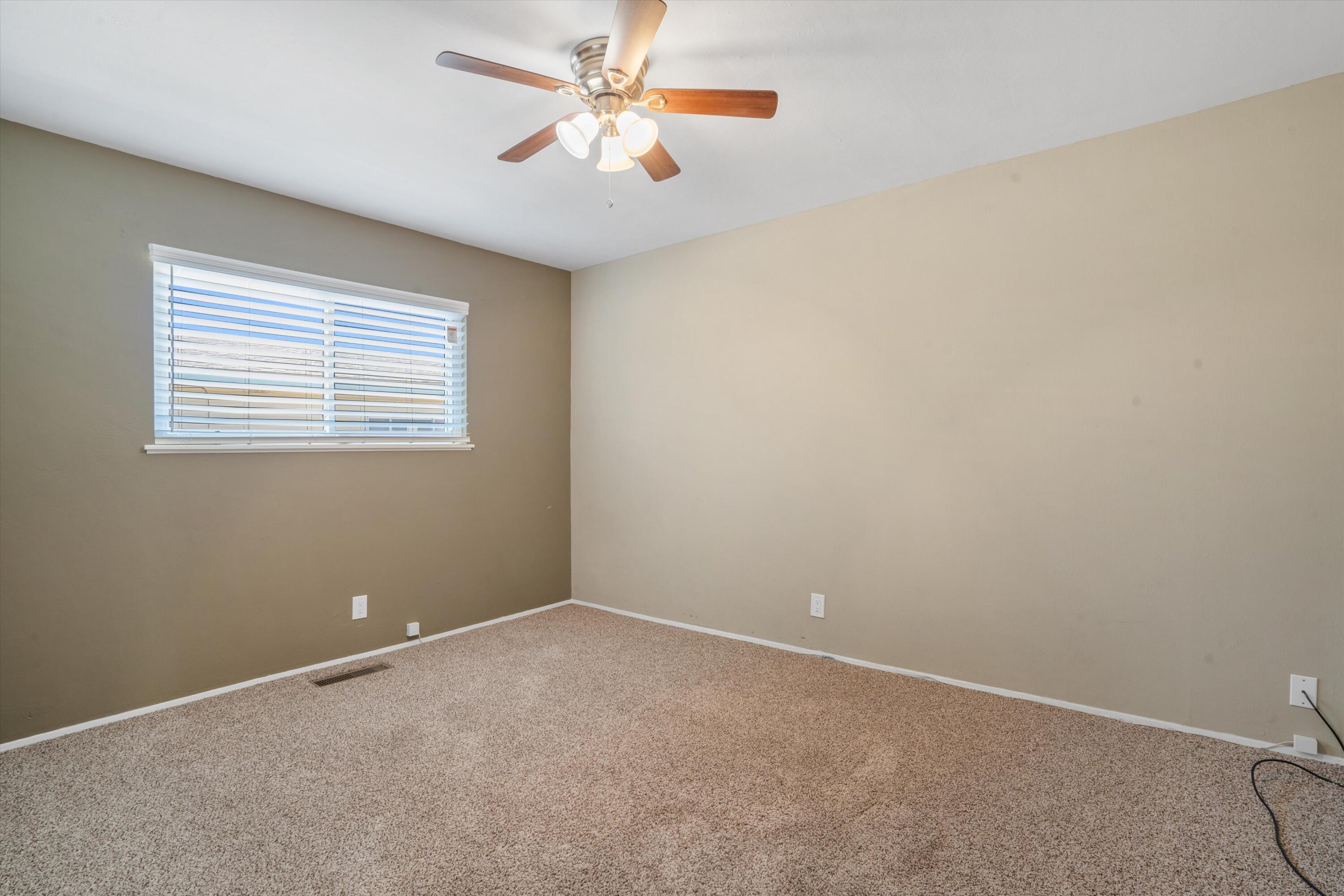 1500 MARTHA Street NE