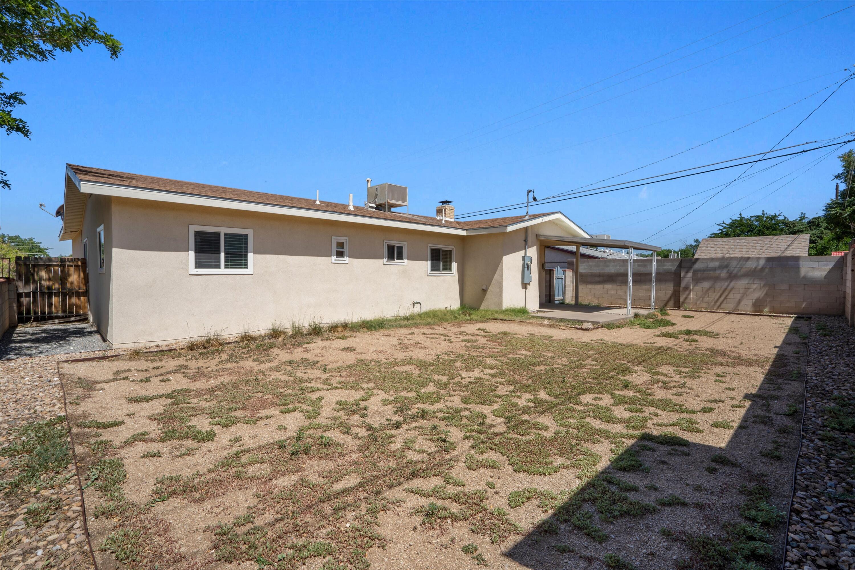 1500 MARTHA Street NE