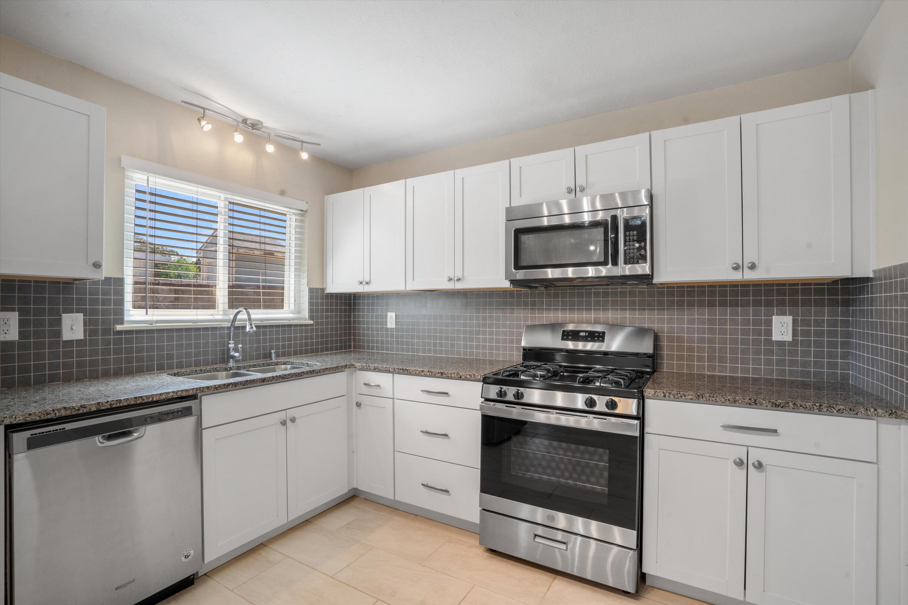 1500 MARTHA Street NE