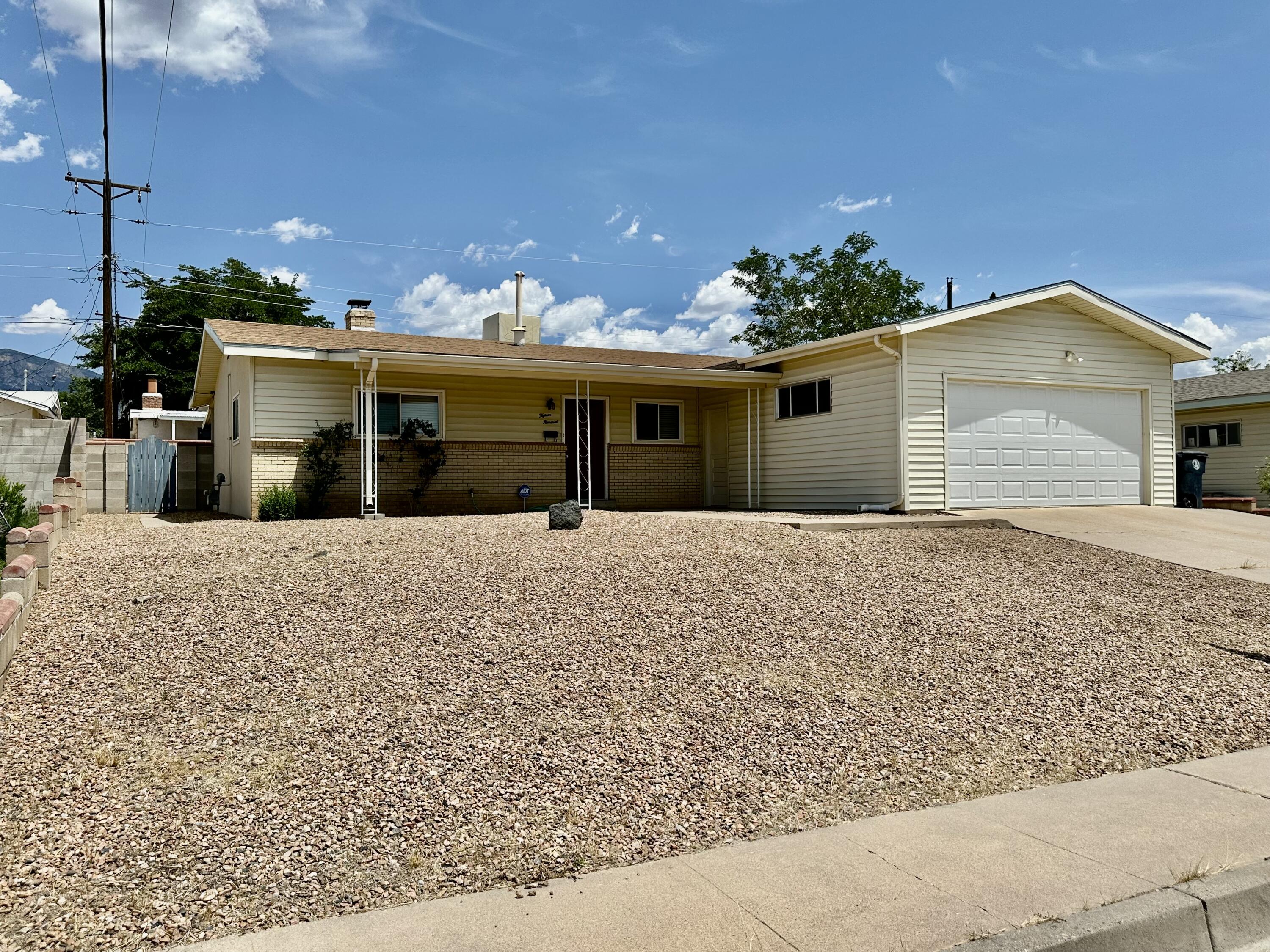 1500 MARTHA Street NE