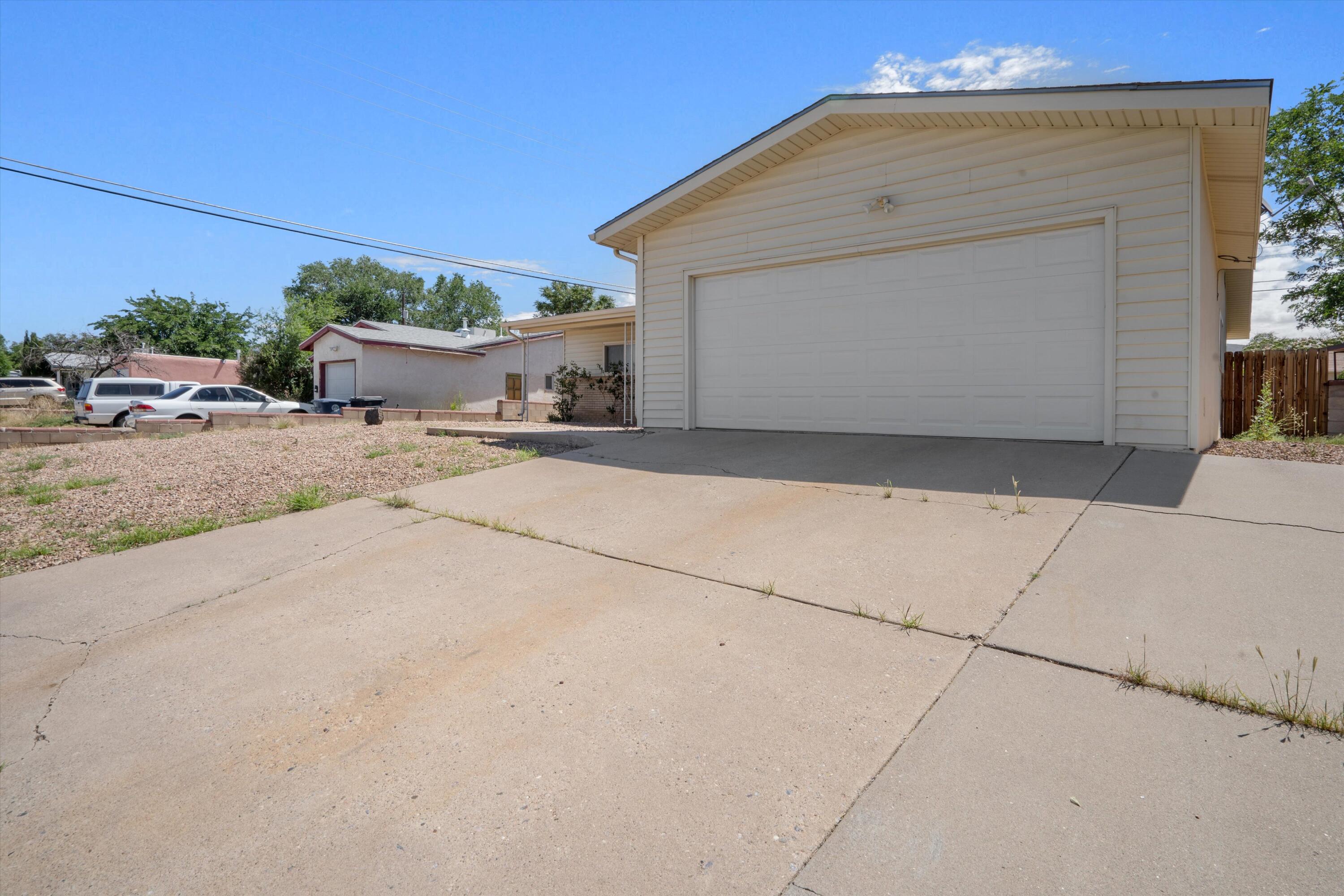 1500 MARTHA Street NE