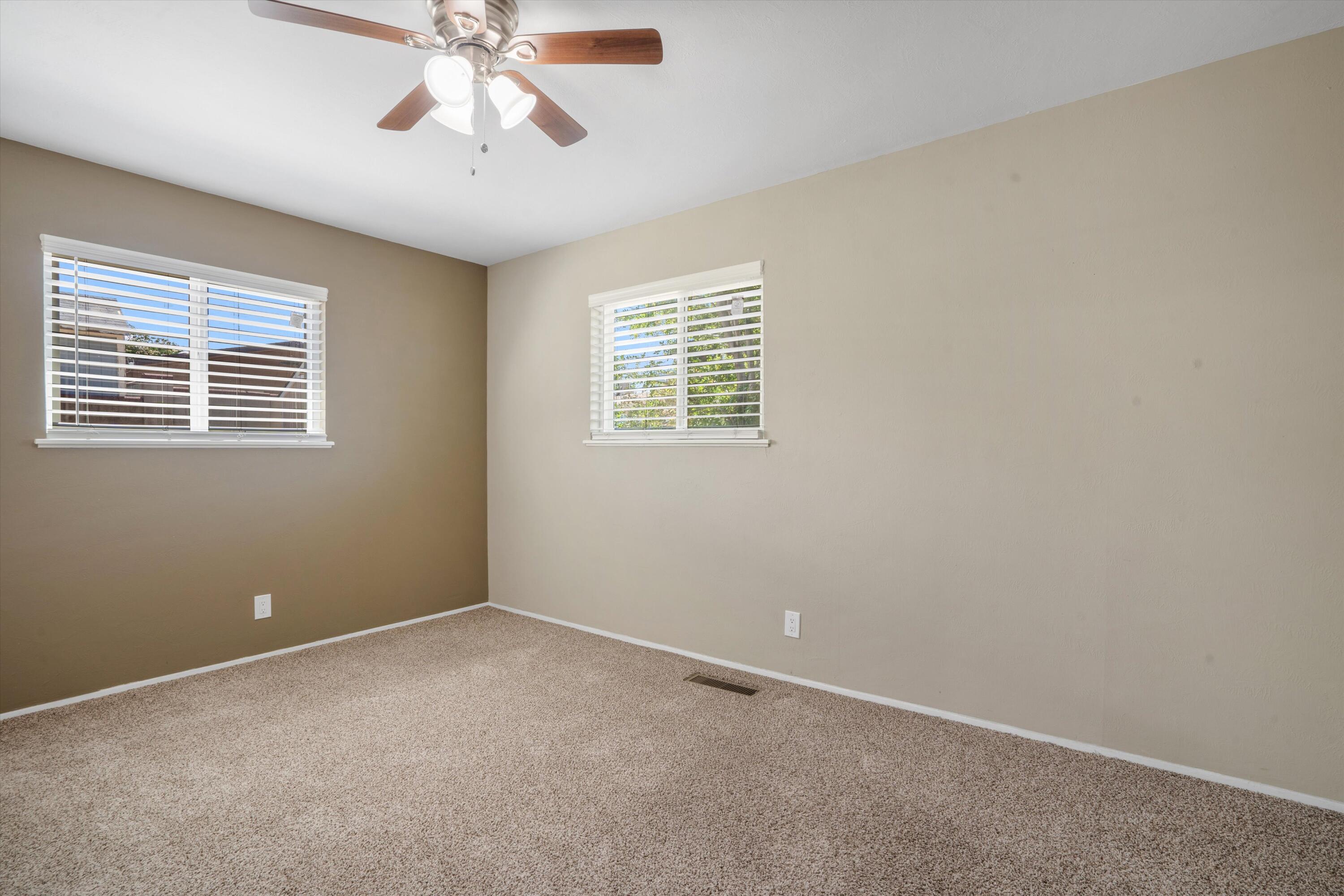 1500 MARTHA Street NE