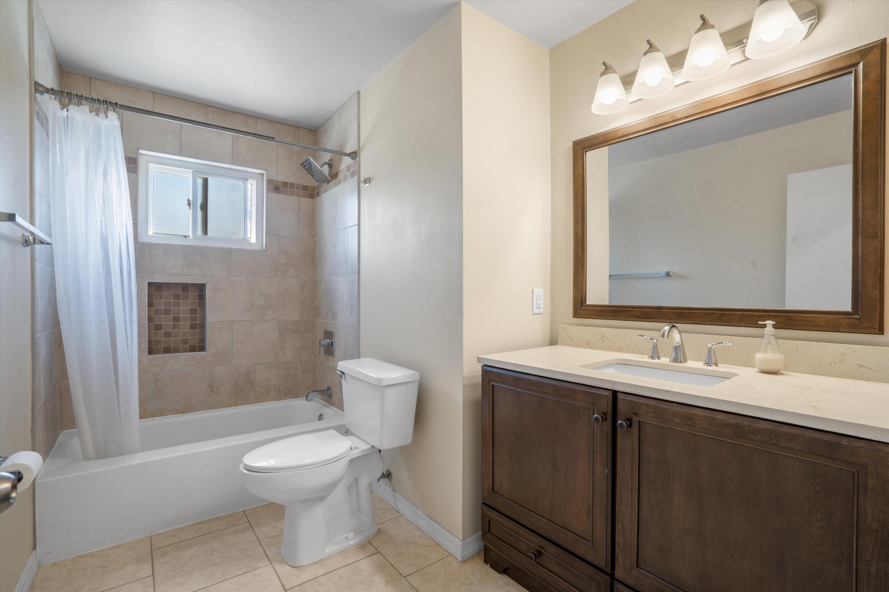 1500 MARTHA Street NE