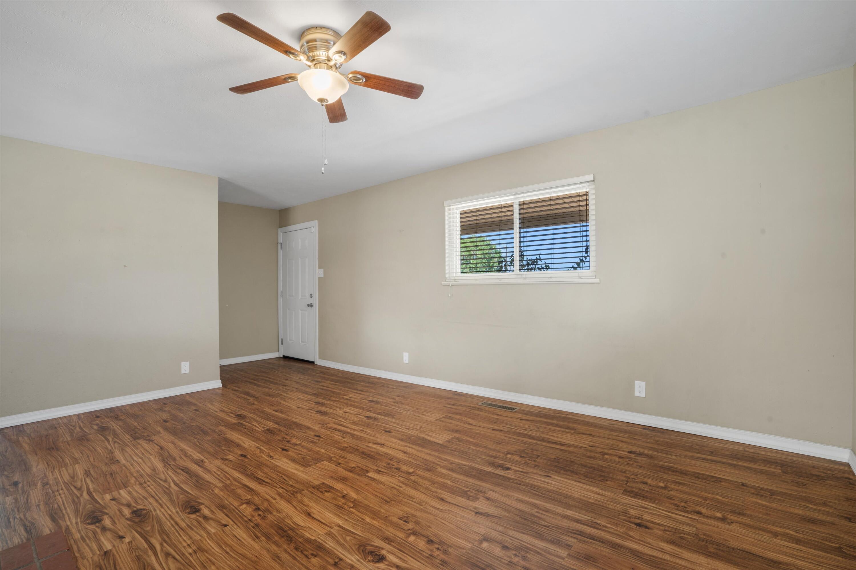 1500 MARTHA Street NE