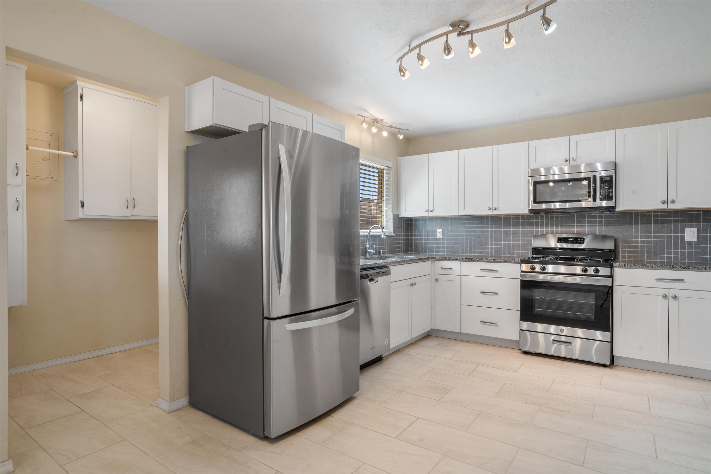 1500 MARTHA Street NE