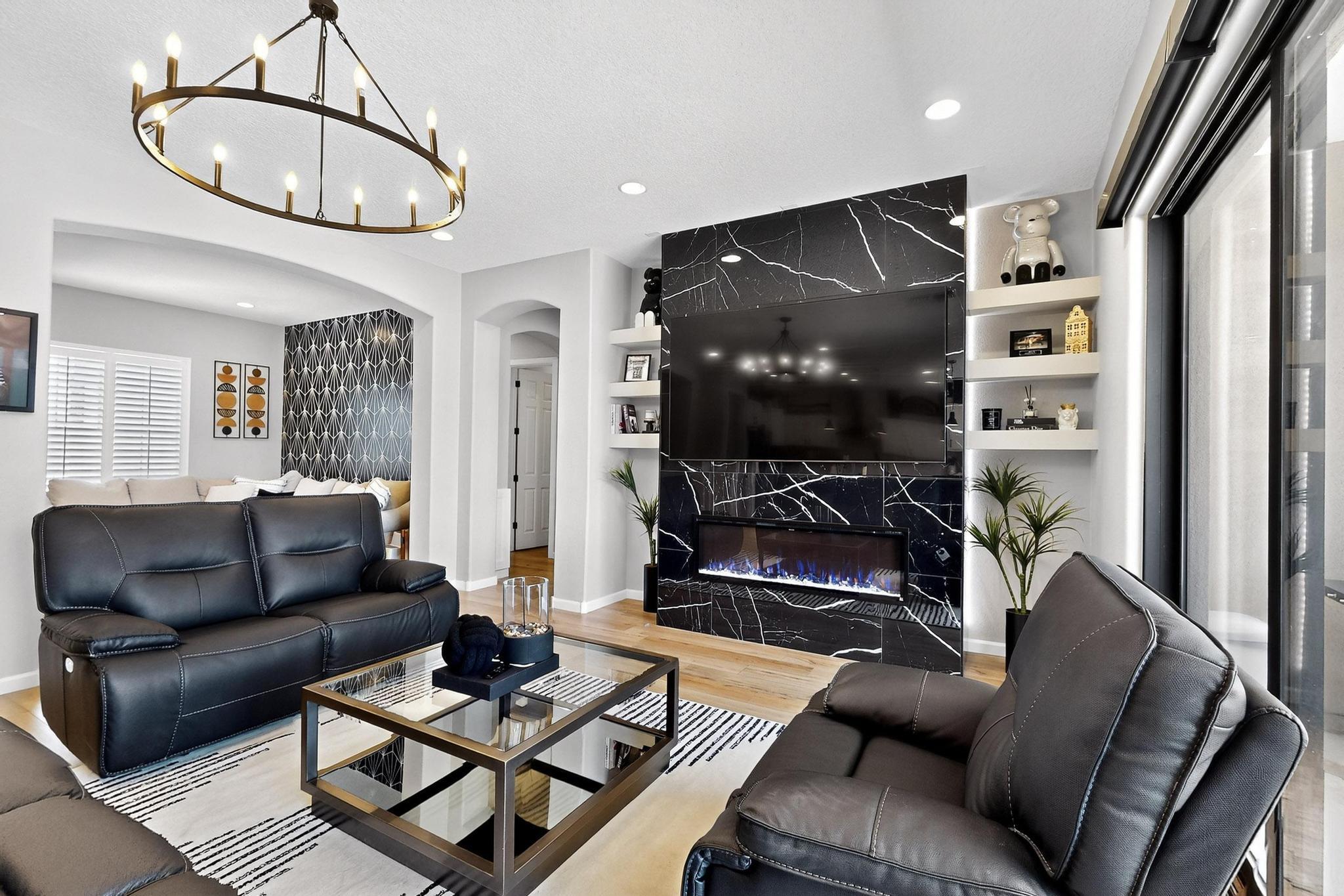 1723 MOUNT HOOD Trail NW