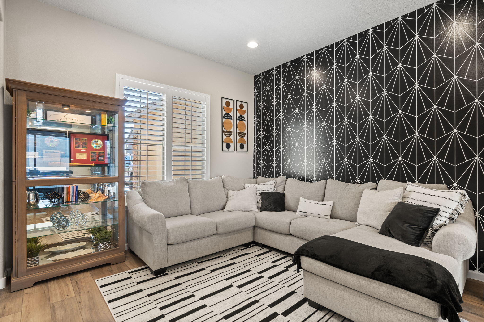 1723 MOUNT HOOD Trail NW