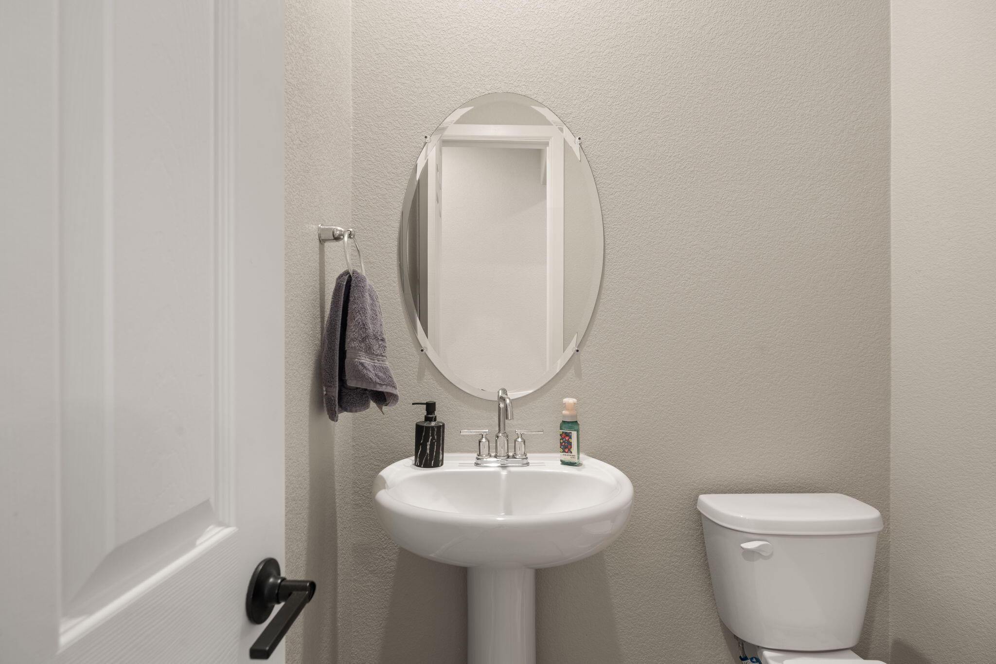 1723 MOUNT HOOD Trail NW