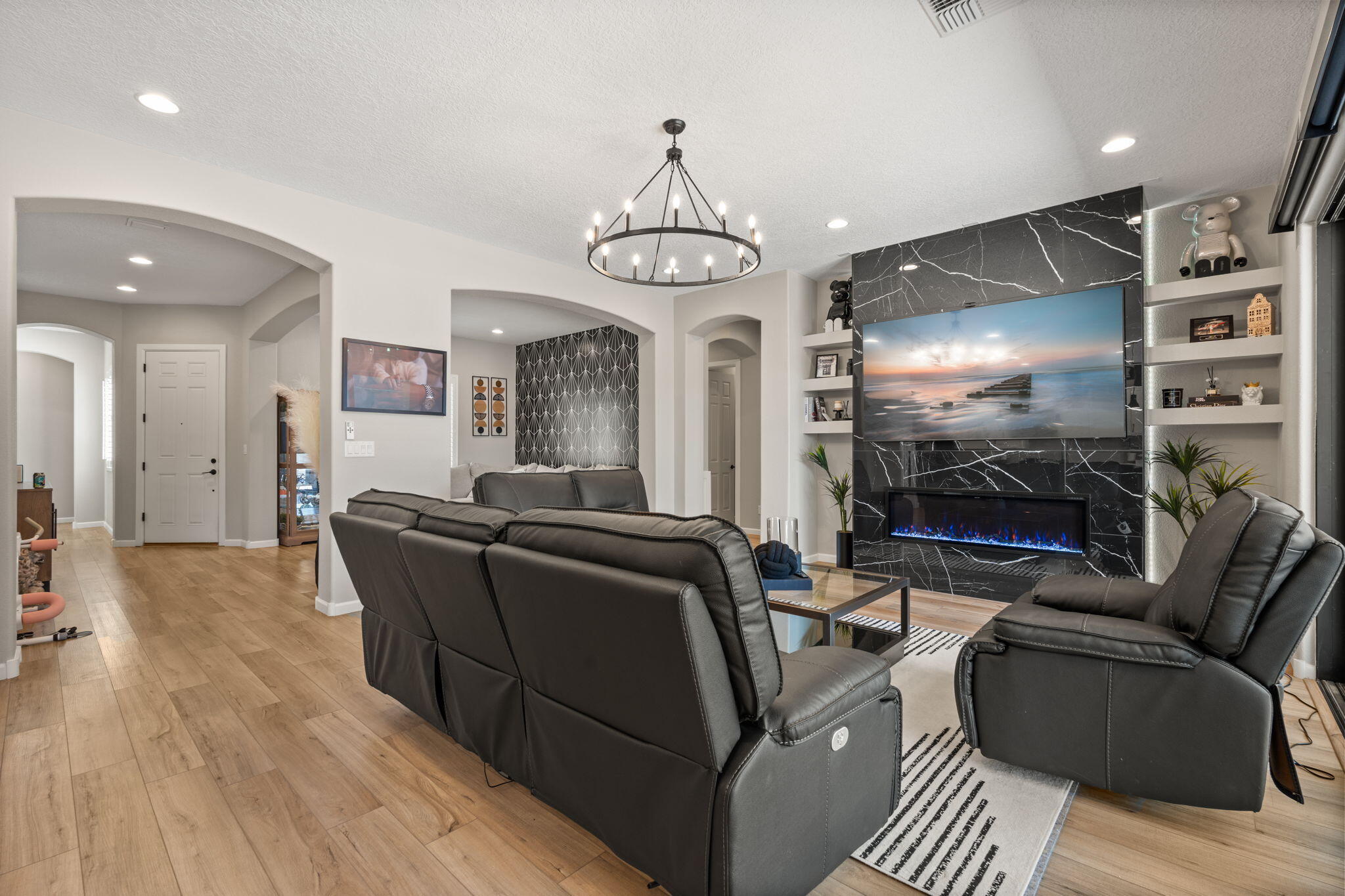 1723 MOUNT HOOD Trail NW