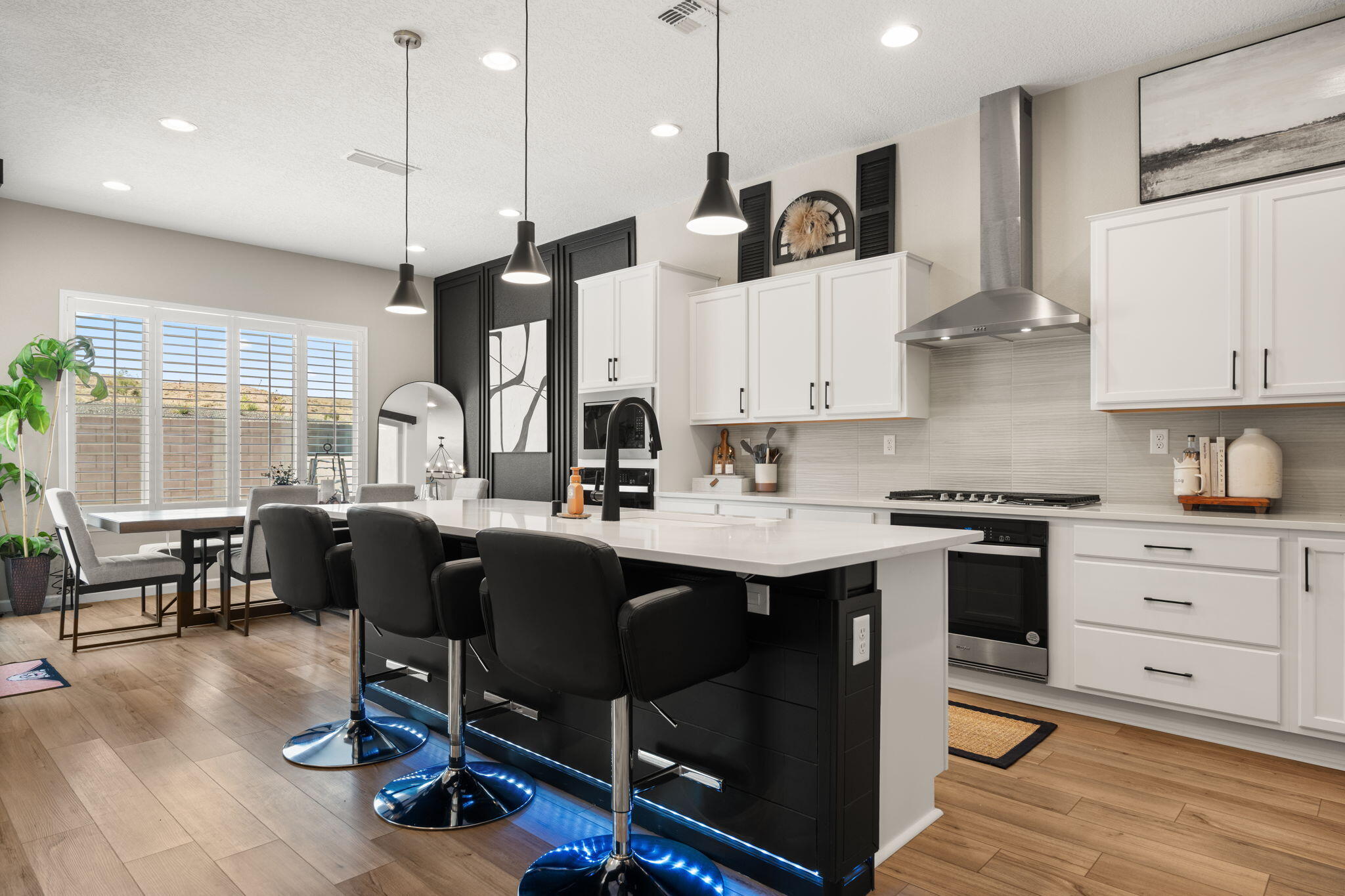 1723 MOUNT HOOD Trail NW