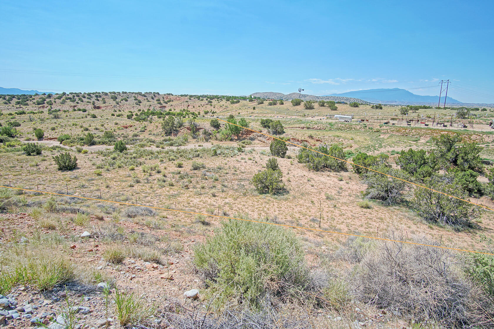 L 3 B 5 E Frontage Rd