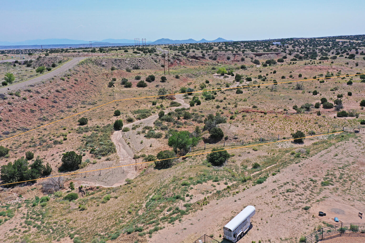 L 3 B 5 E Frontage Rd
