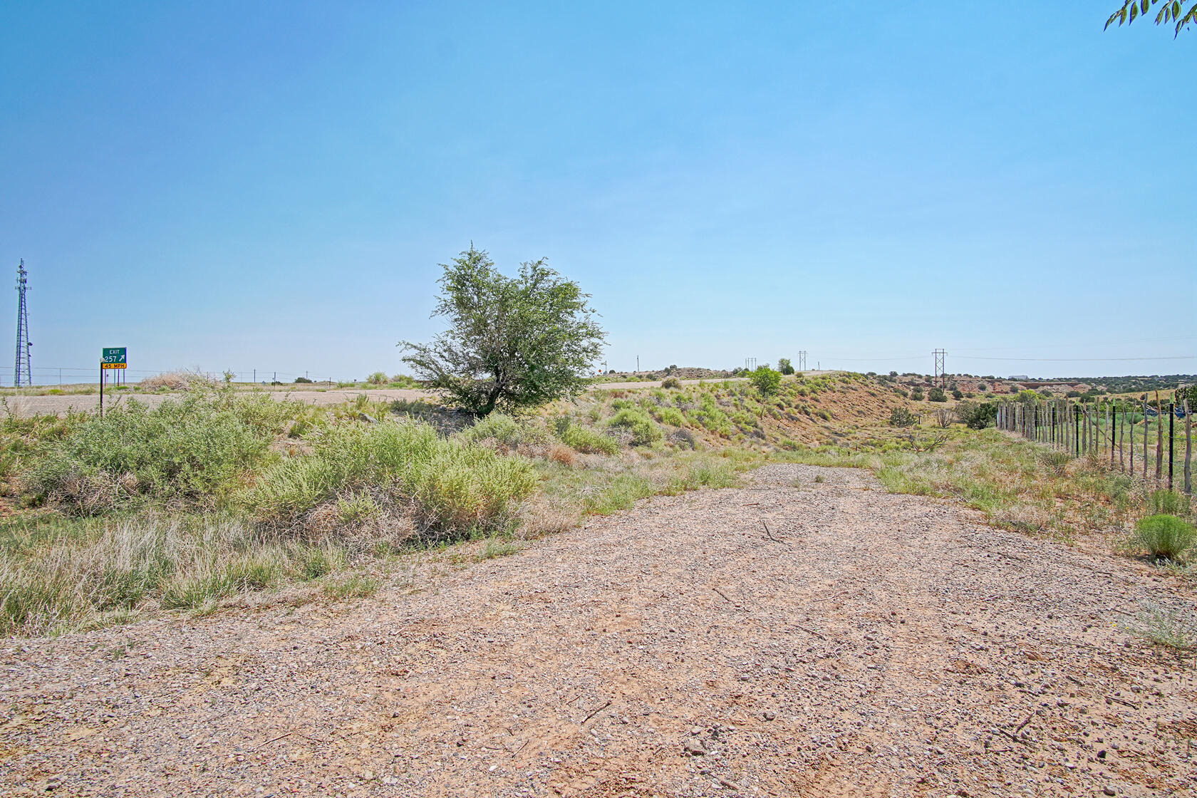 L 3 B 5 E Frontage Rd