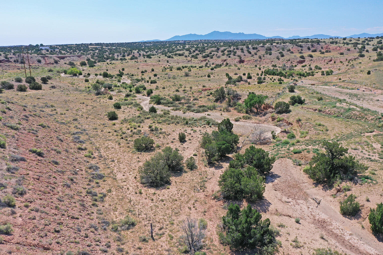 L 3 B 5 E Frontage Rd