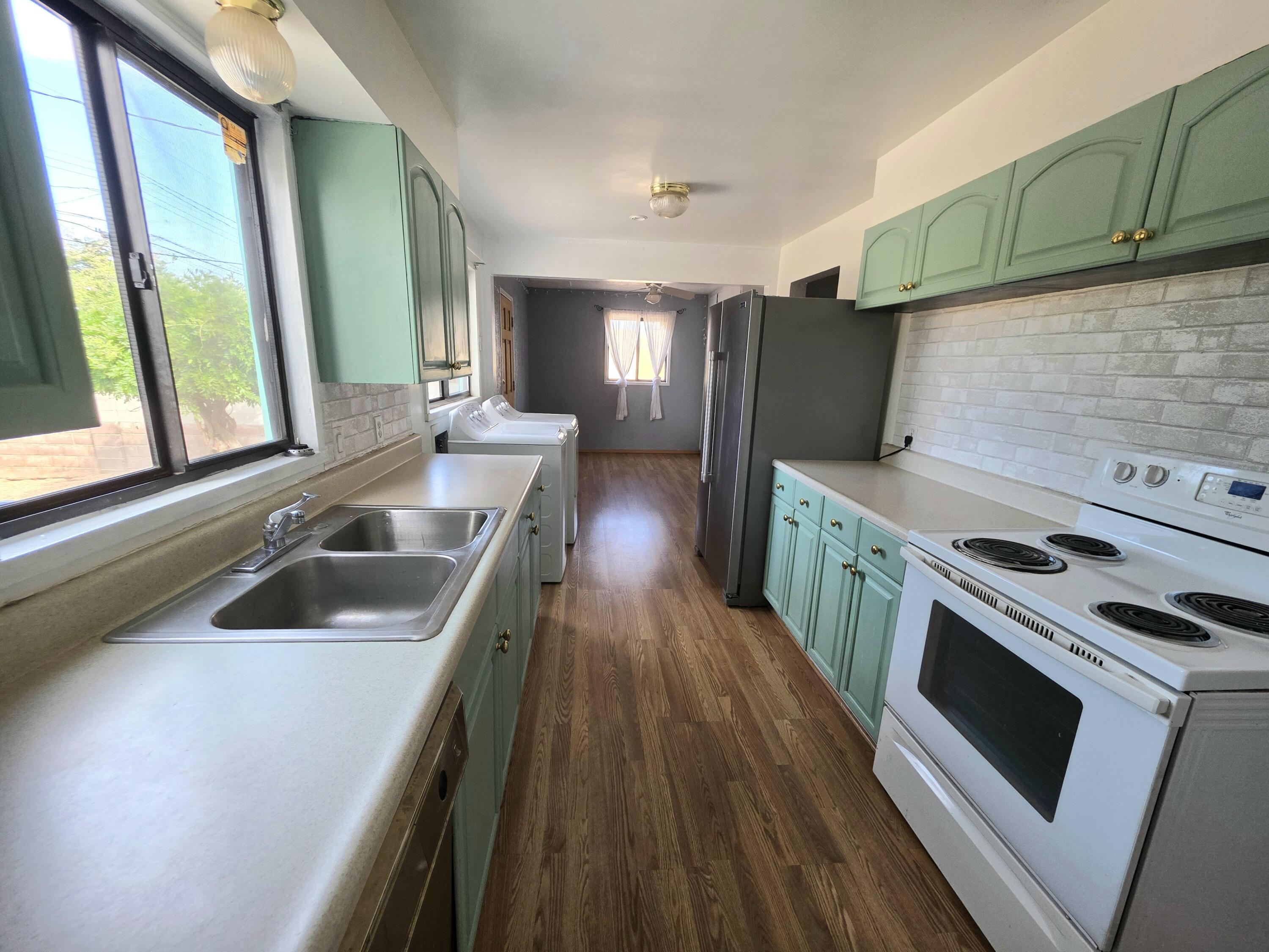 6208 ZIMMERMAN Avenue NE