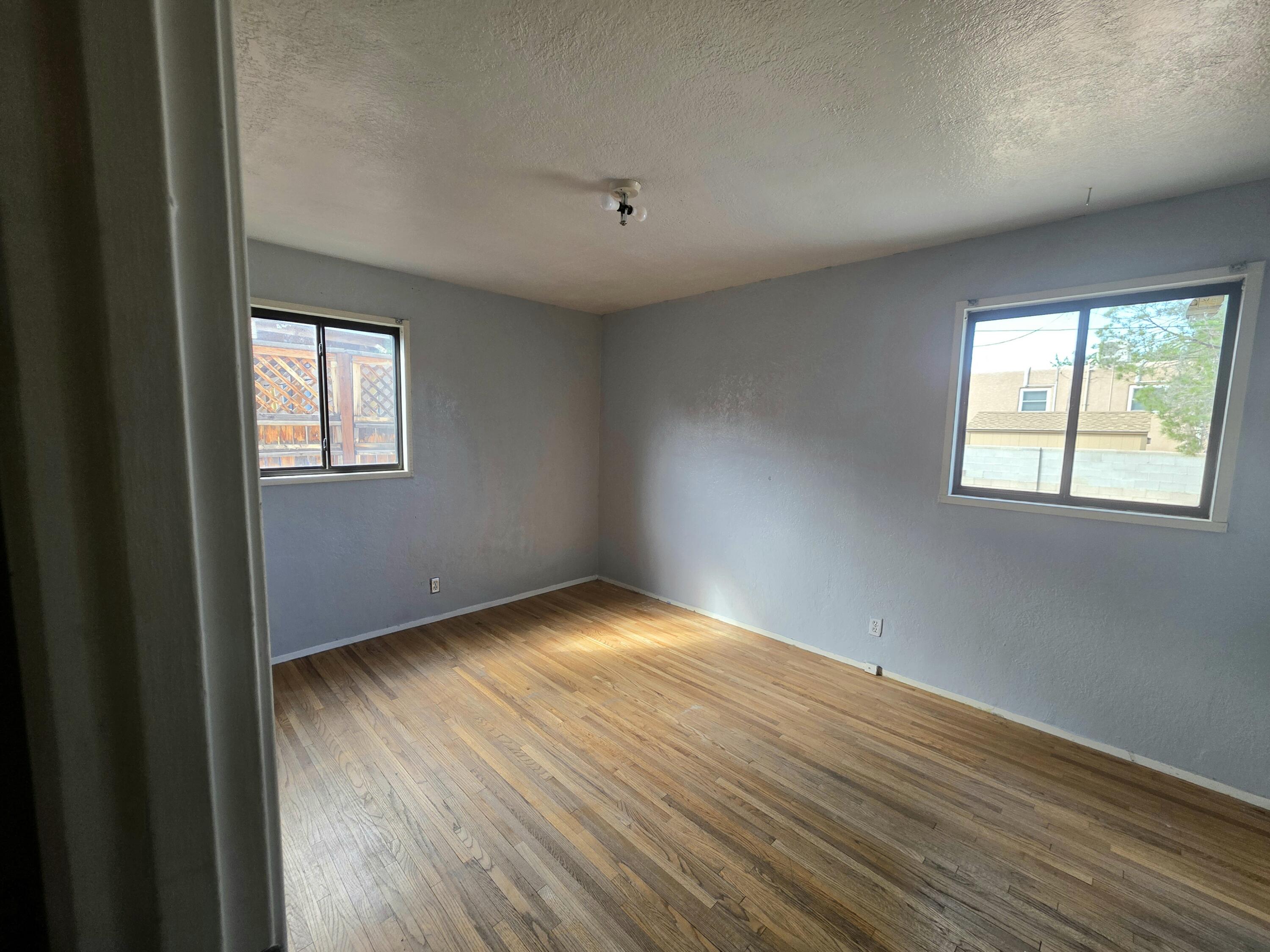 6208 ZIMMERMAN Avenue NE