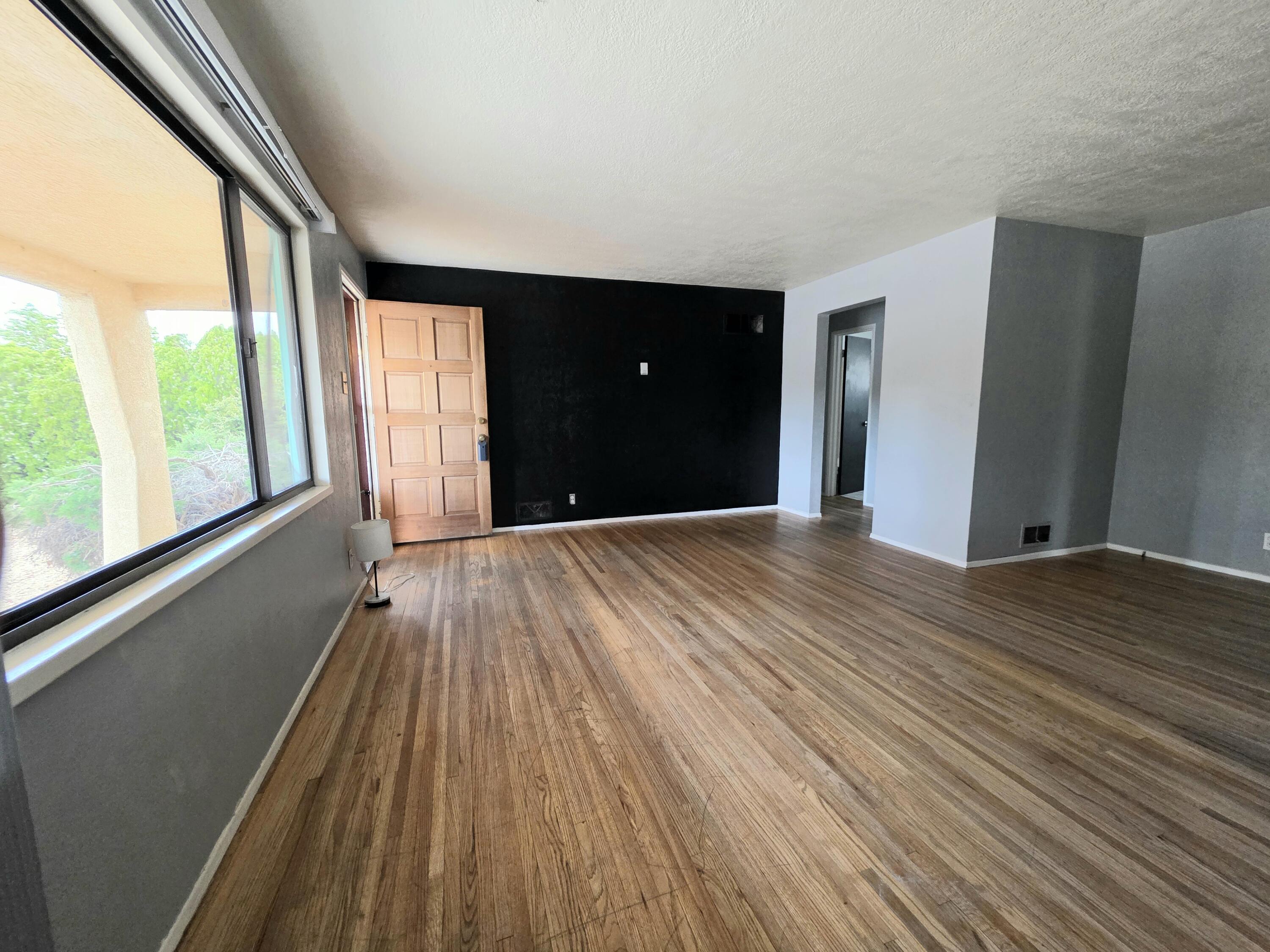 6208 ZIMMERMAN Avenue NE