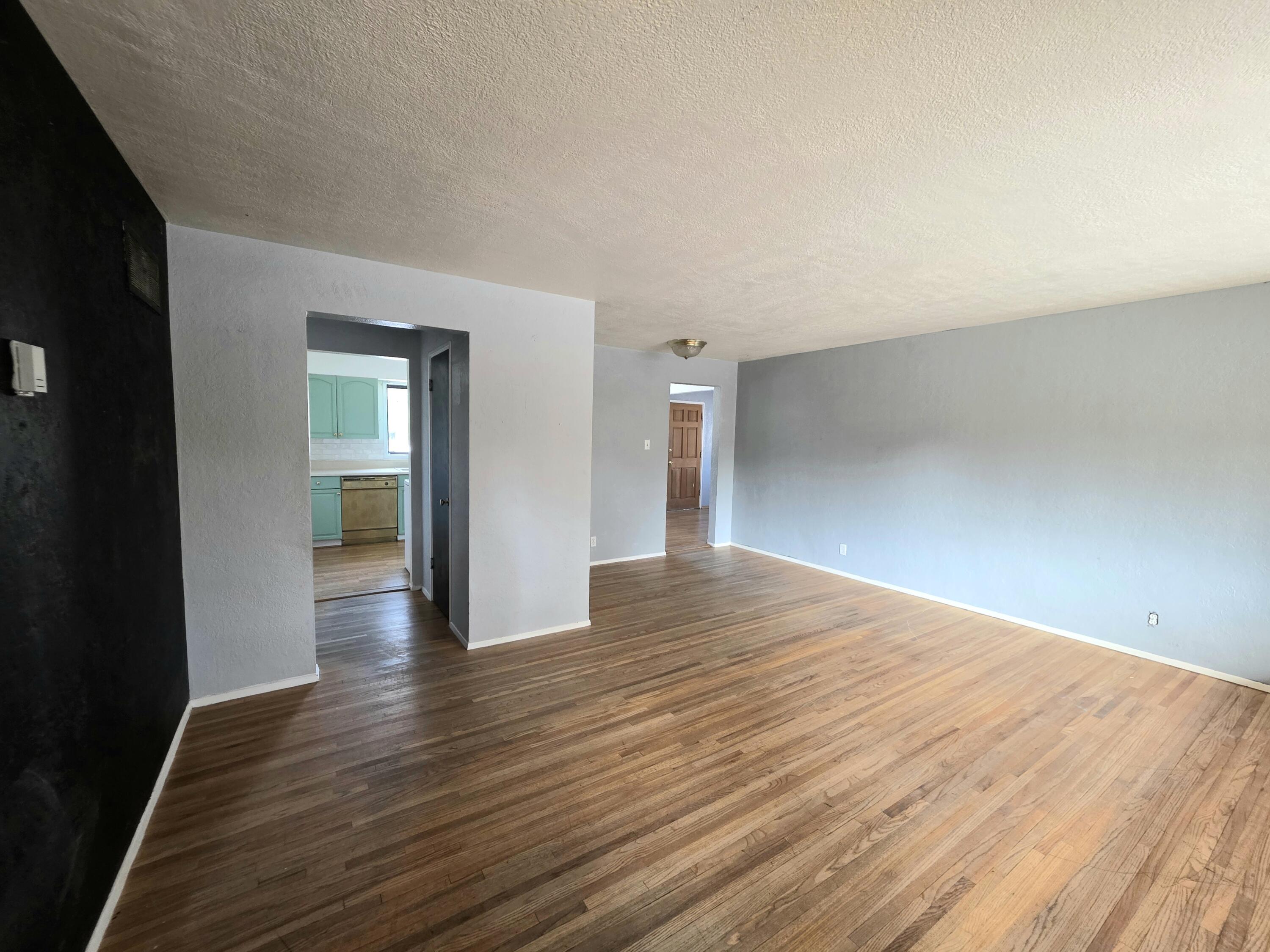 6208 ZIMMERMAN Avenue NE