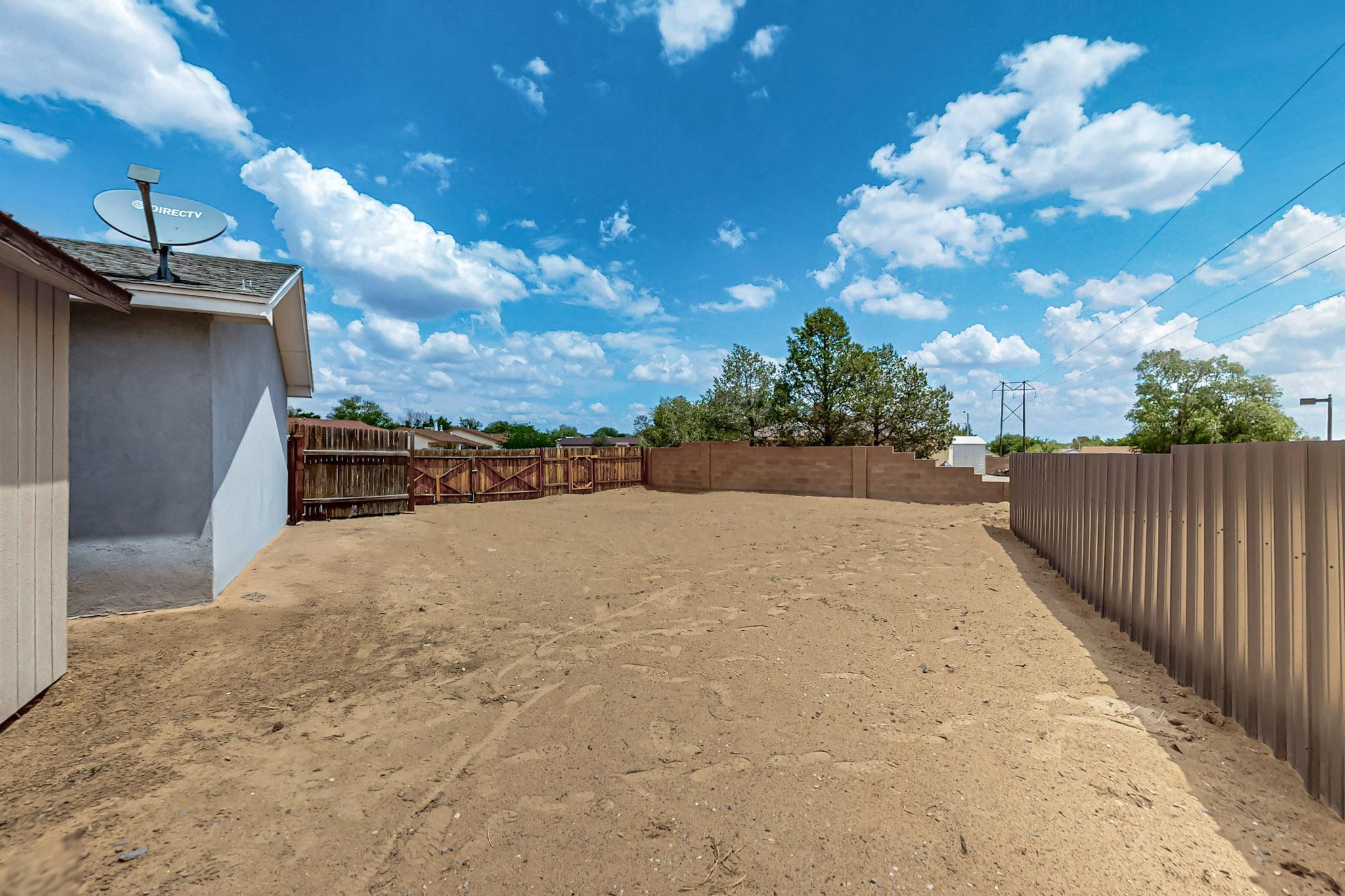 1437 SPUR Road SE