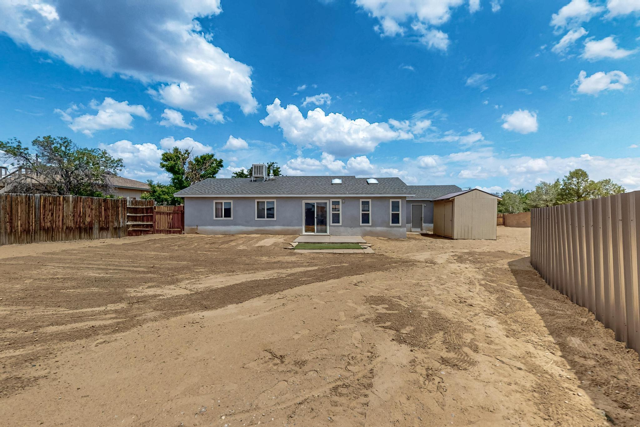 1437 SPUR Road SE