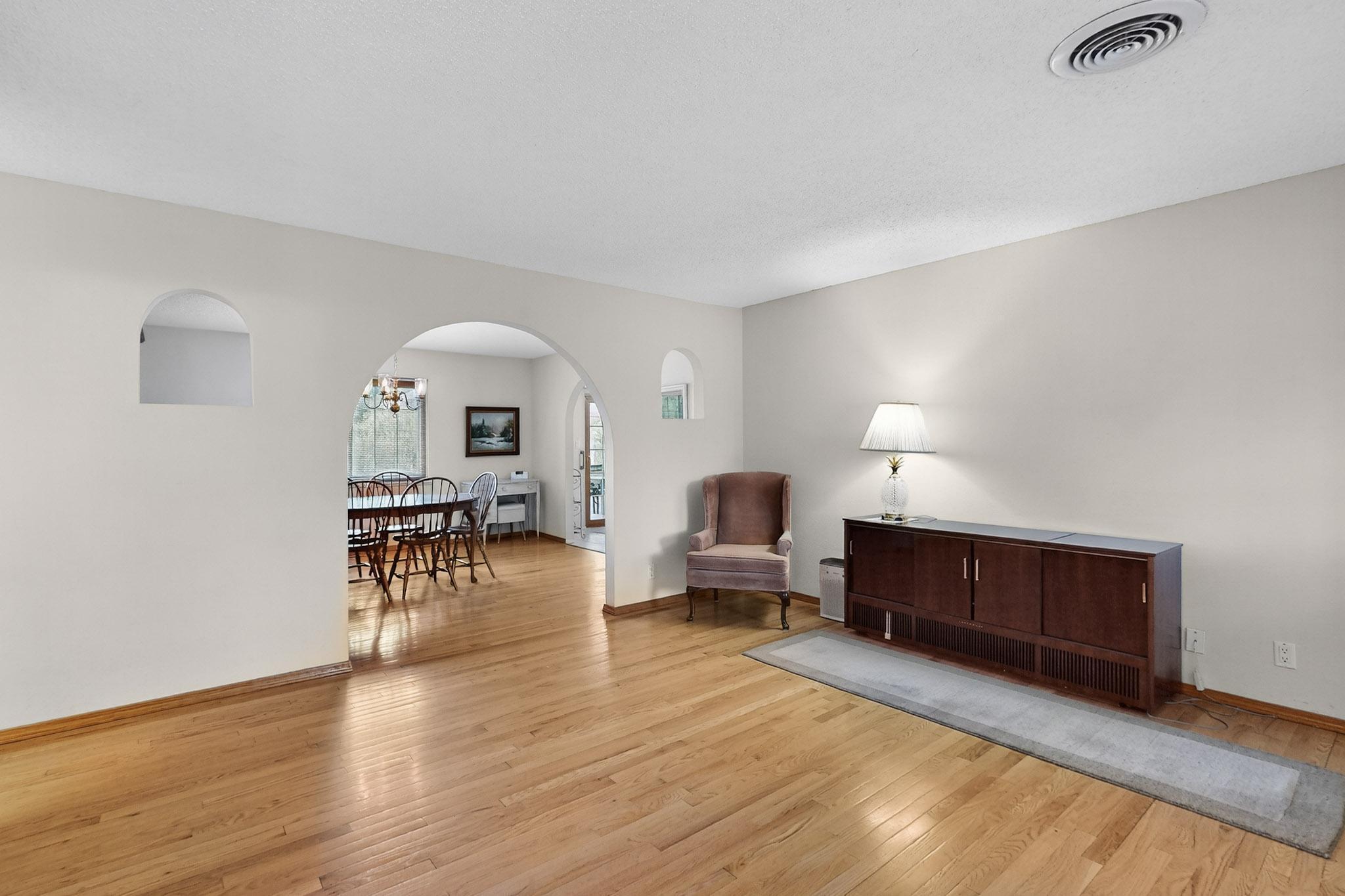 402 CABEZA NEGRA Drive SE