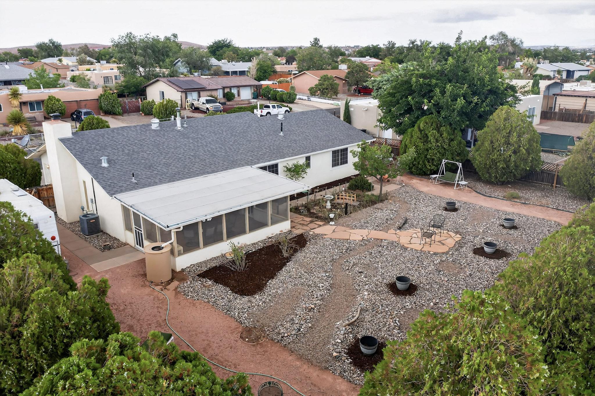 402 CABEZA NEGRA Drive SE