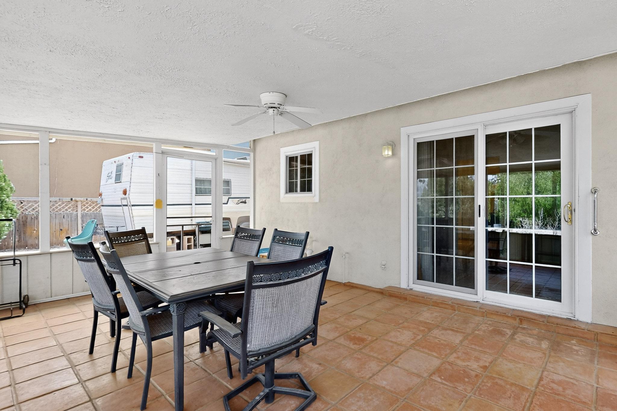 402 CABEZA NEGRA Drive SE