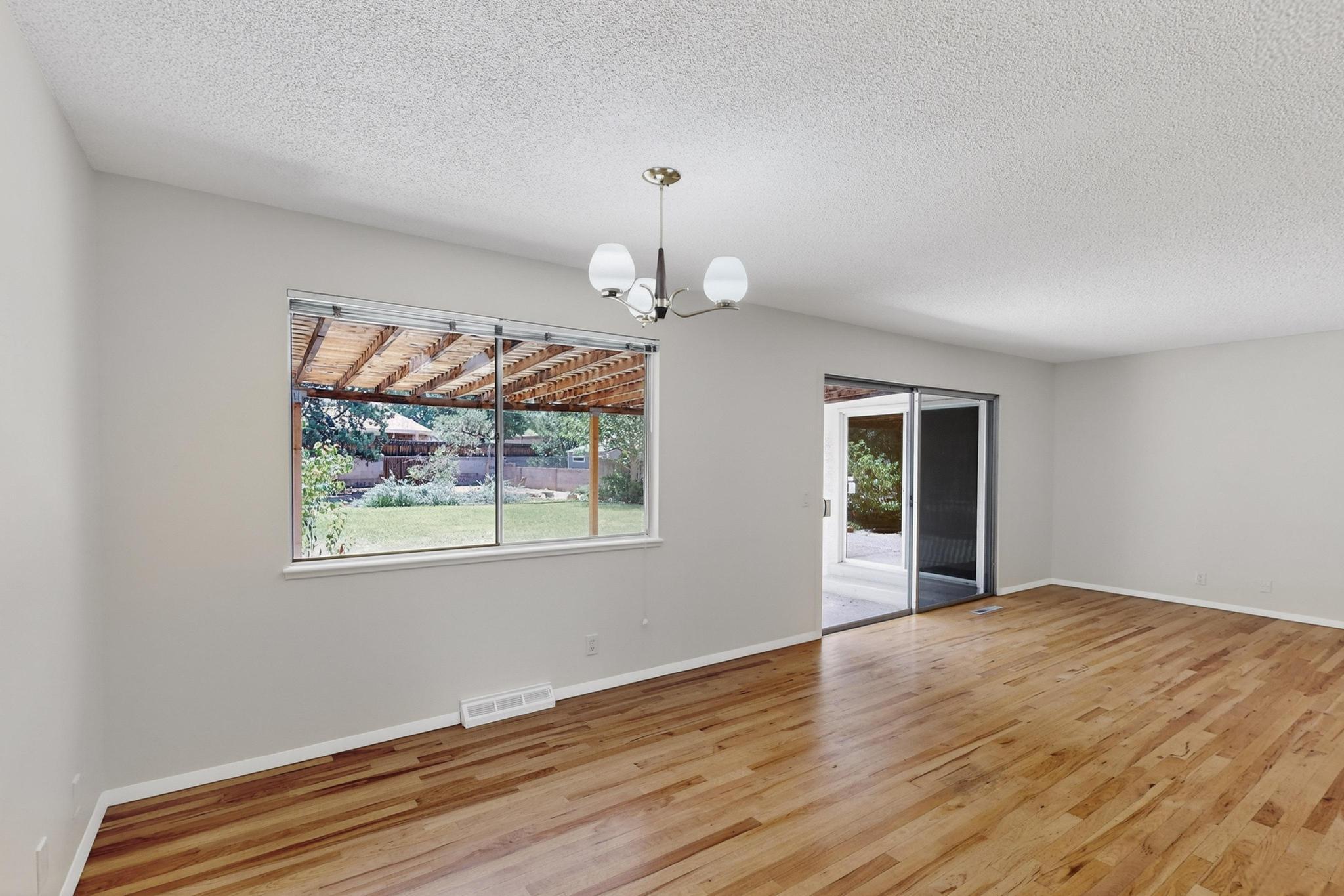 3208 Texas Street NE