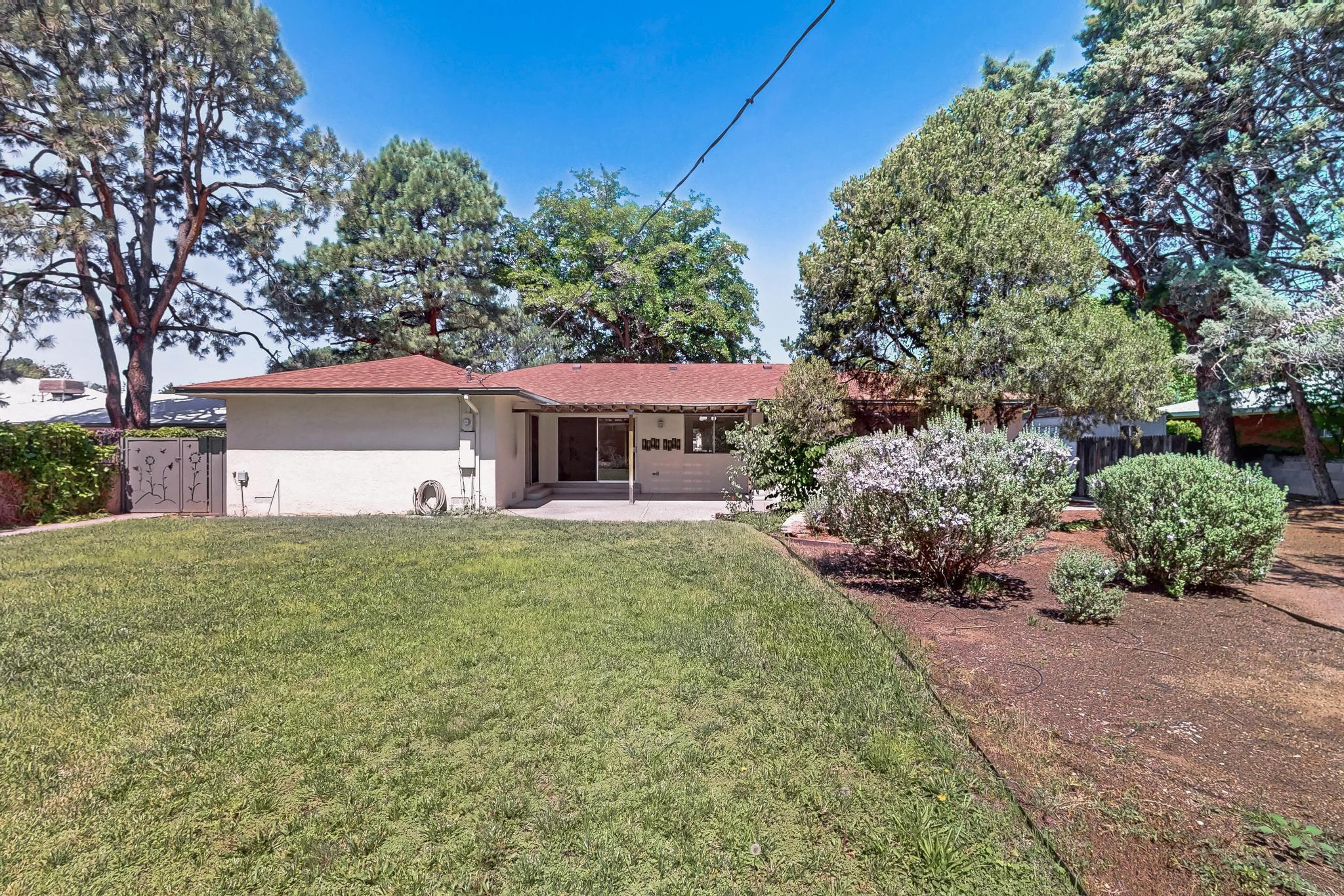 3208 Texas Street NE